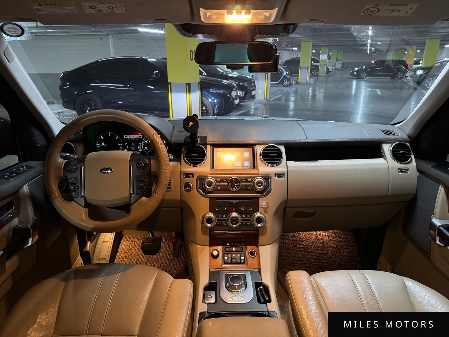 Land Rover Discovery 2016 — миниатюра 8