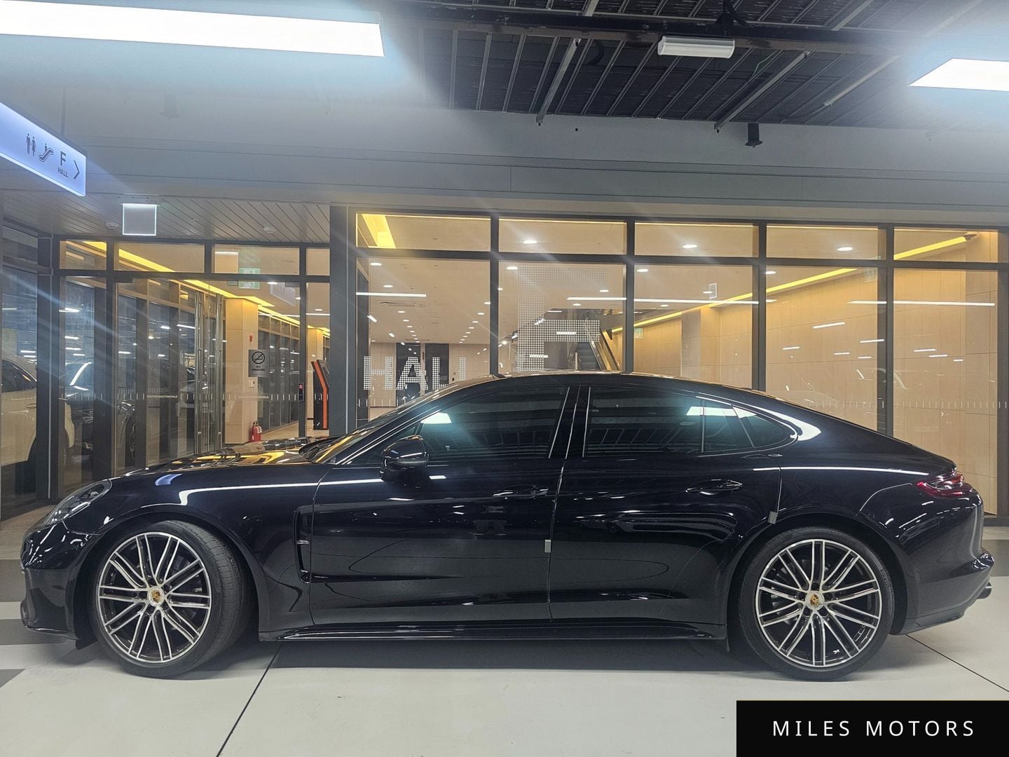 Porsche Panamera 2018 — миниатюра 5