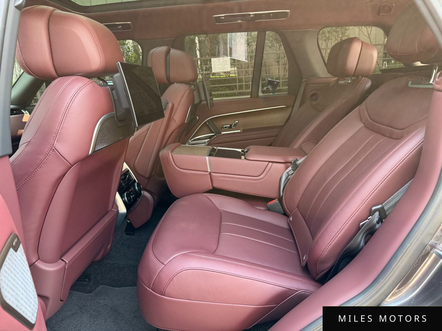 Land Rover Range Rover 2024 — миниатюра 9