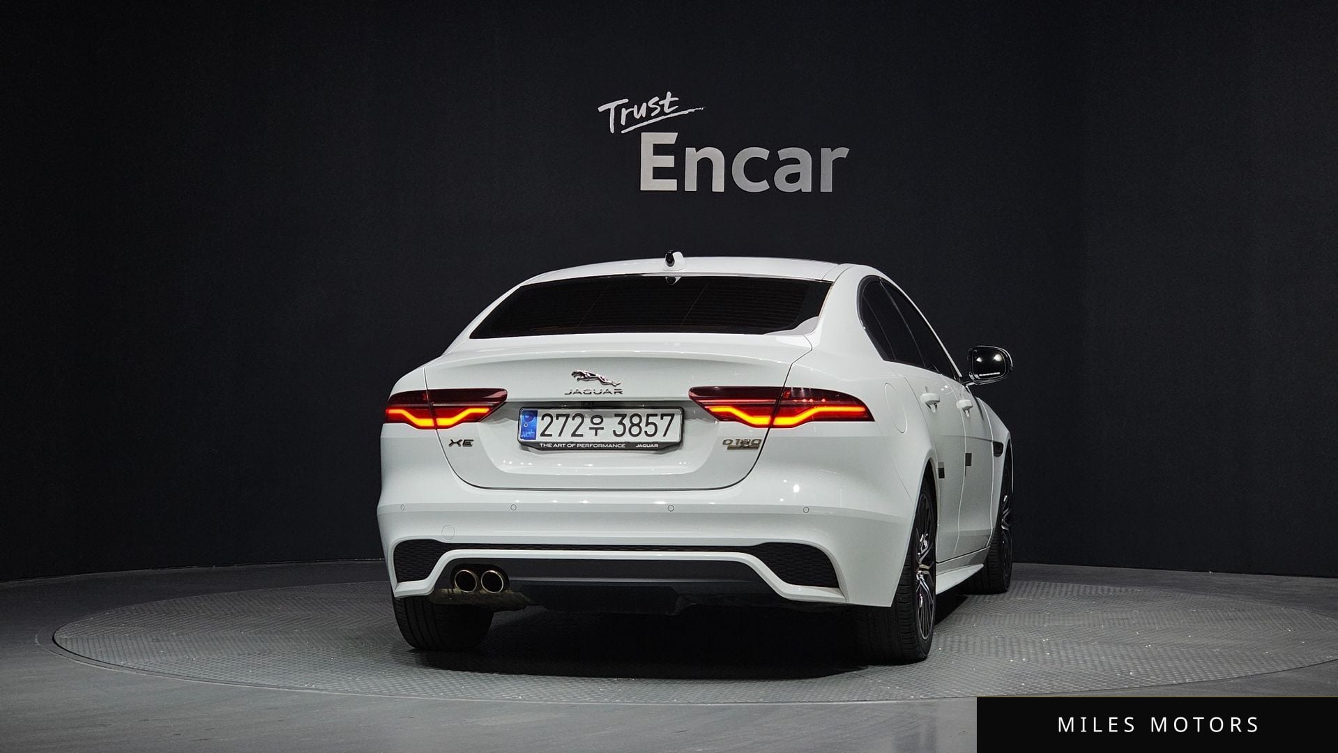Jaguar XE 2020 — миниатюра 4