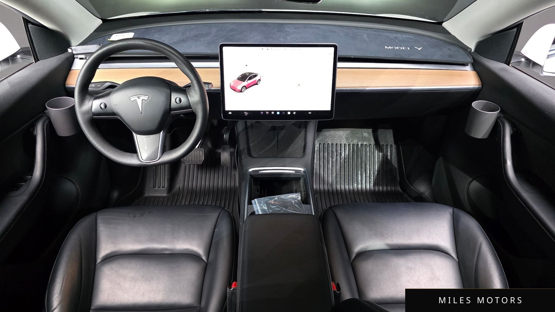 Tesla Model Y 2021 — миниатюра 7