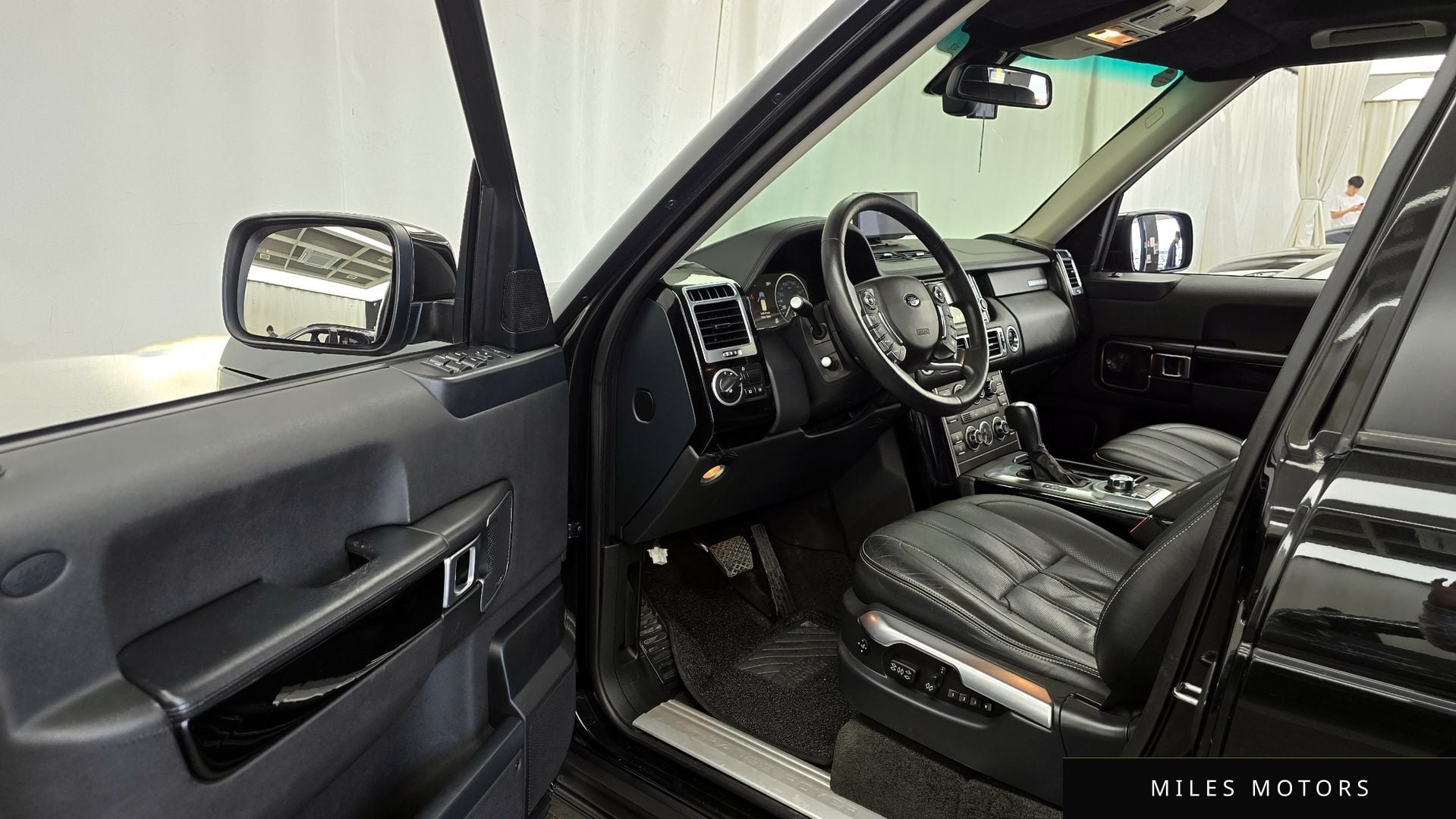 Land Rover Range Rover 2010 — миниатюра 10