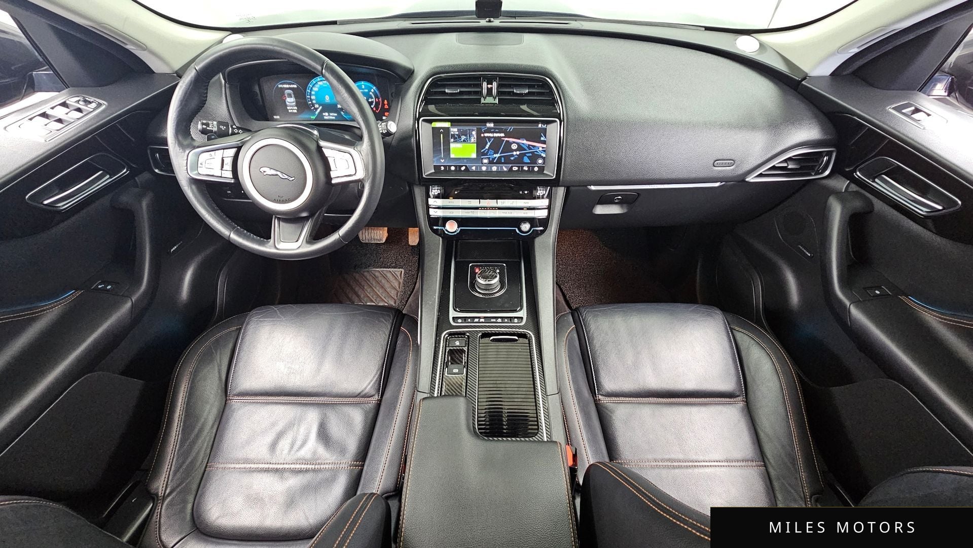 Jaguar F-PACE 2018 — миниатюра 10