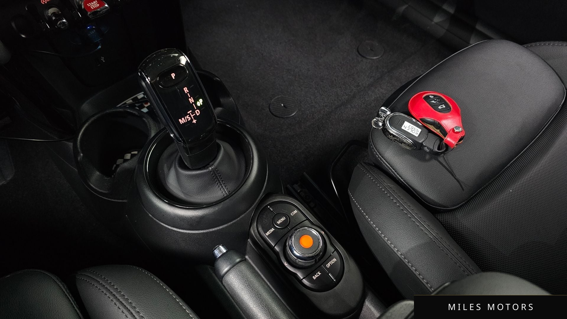 MINI Cooper 2023 — миниатюра 12