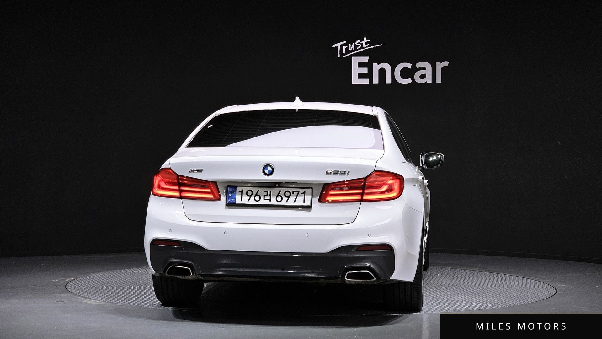 BMW 5 Series (G30) 2018 — миниатюра 4