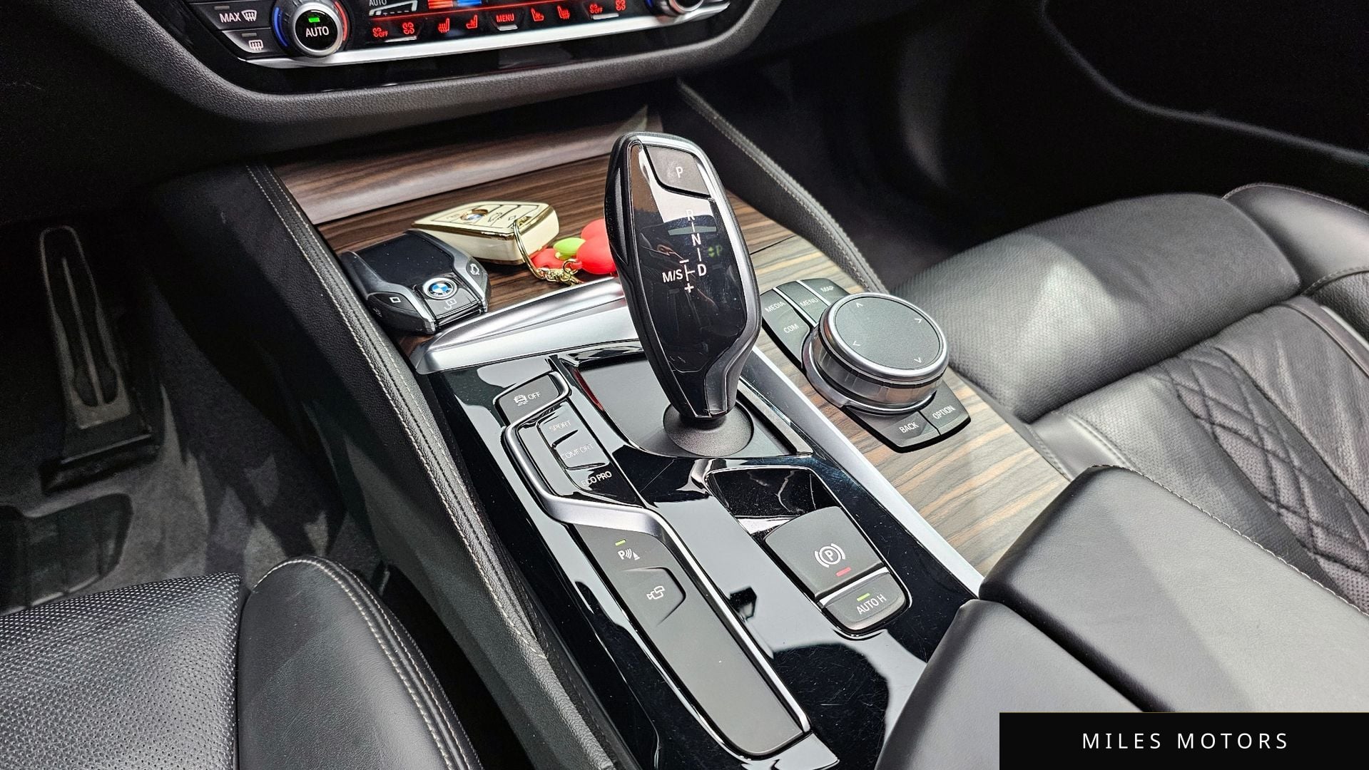 BMW 5 Series (G30) 2018 — миниатюра 12