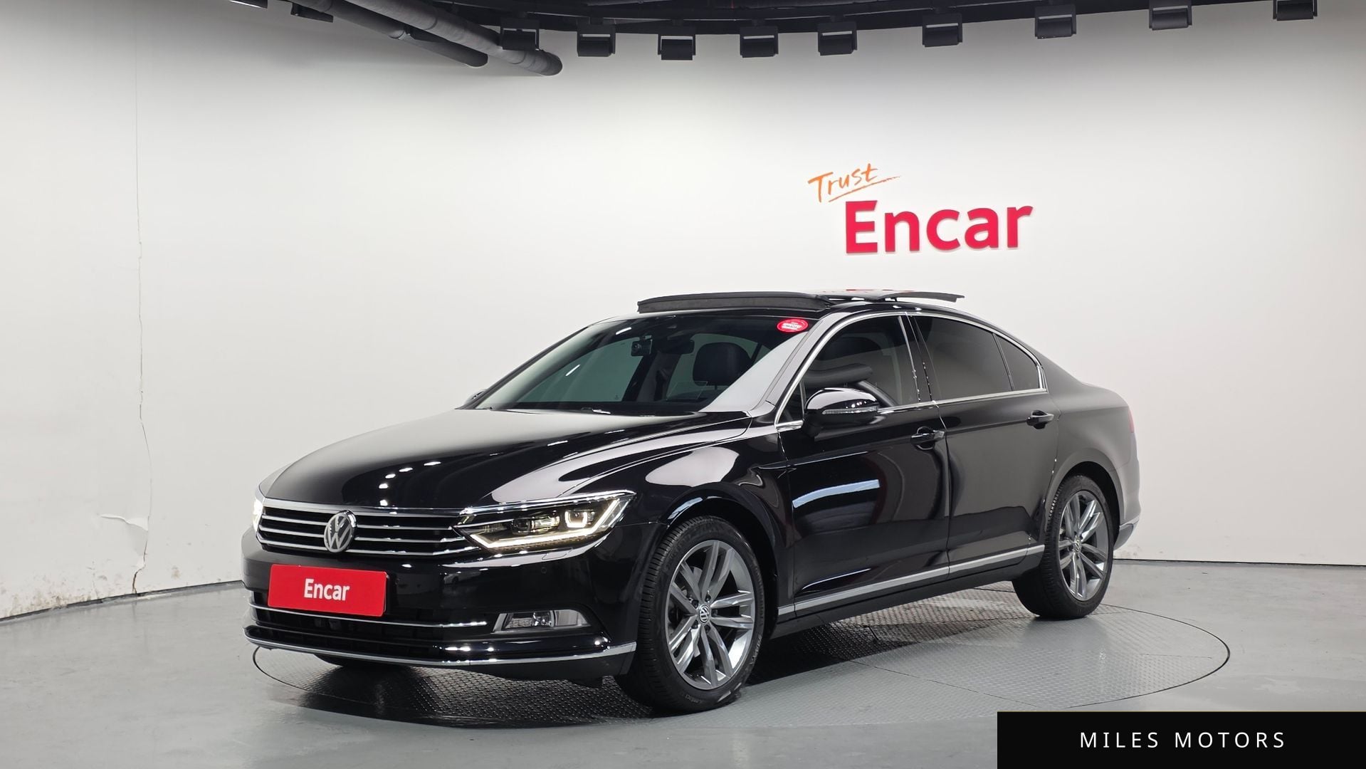 Volkswagen Passat 2018 — фото 1 из 12