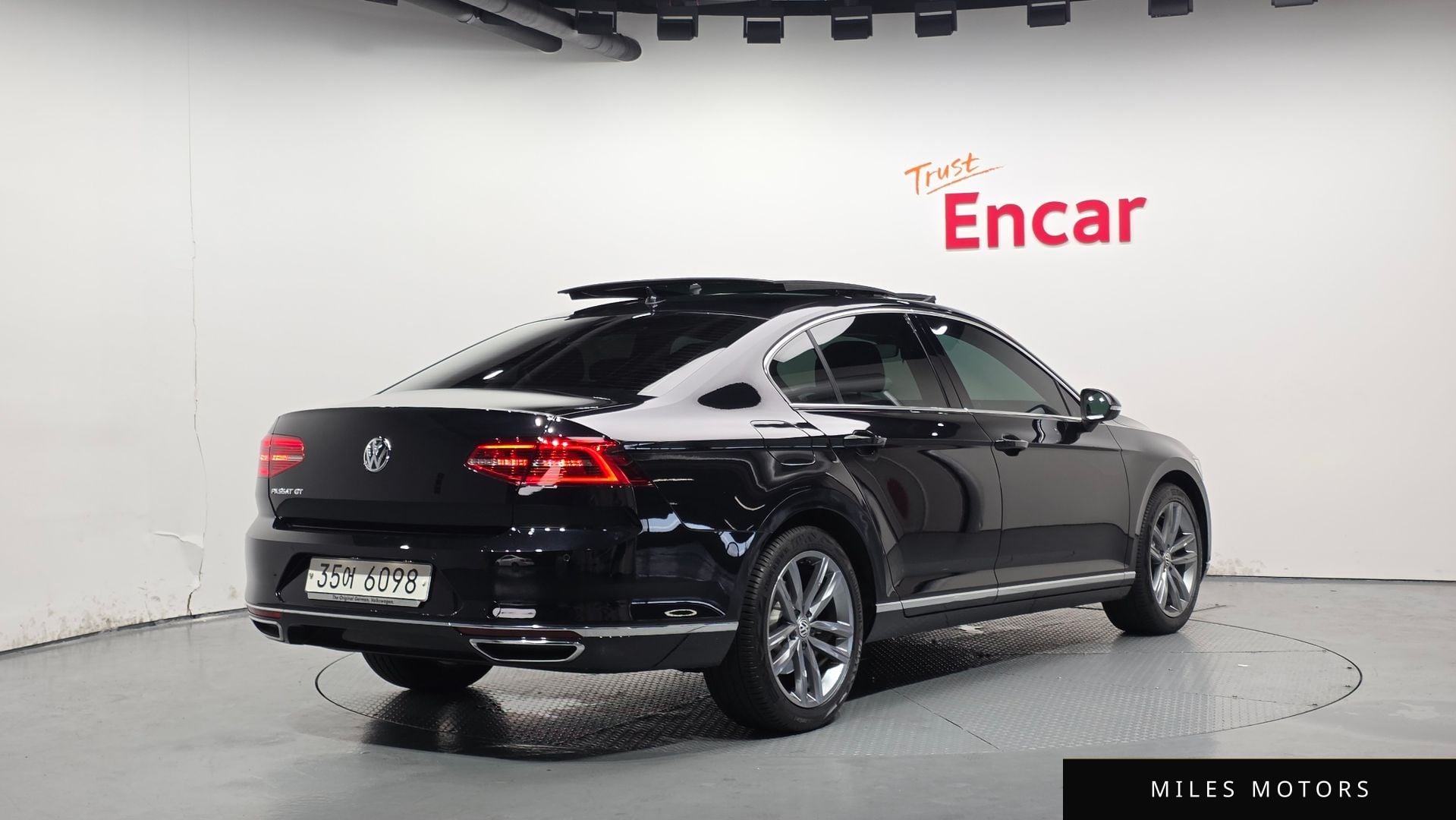 Volkswagen Passat 2018 — миниатюра 2
