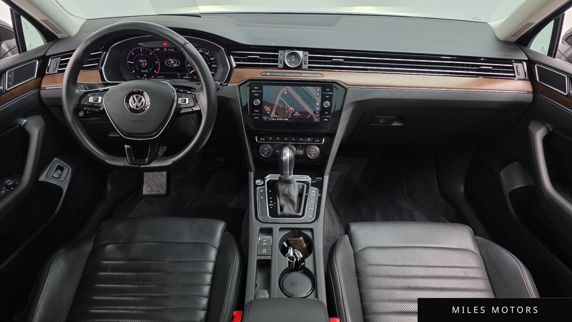 Volkswagen Passat 2018 — миниатюра 10