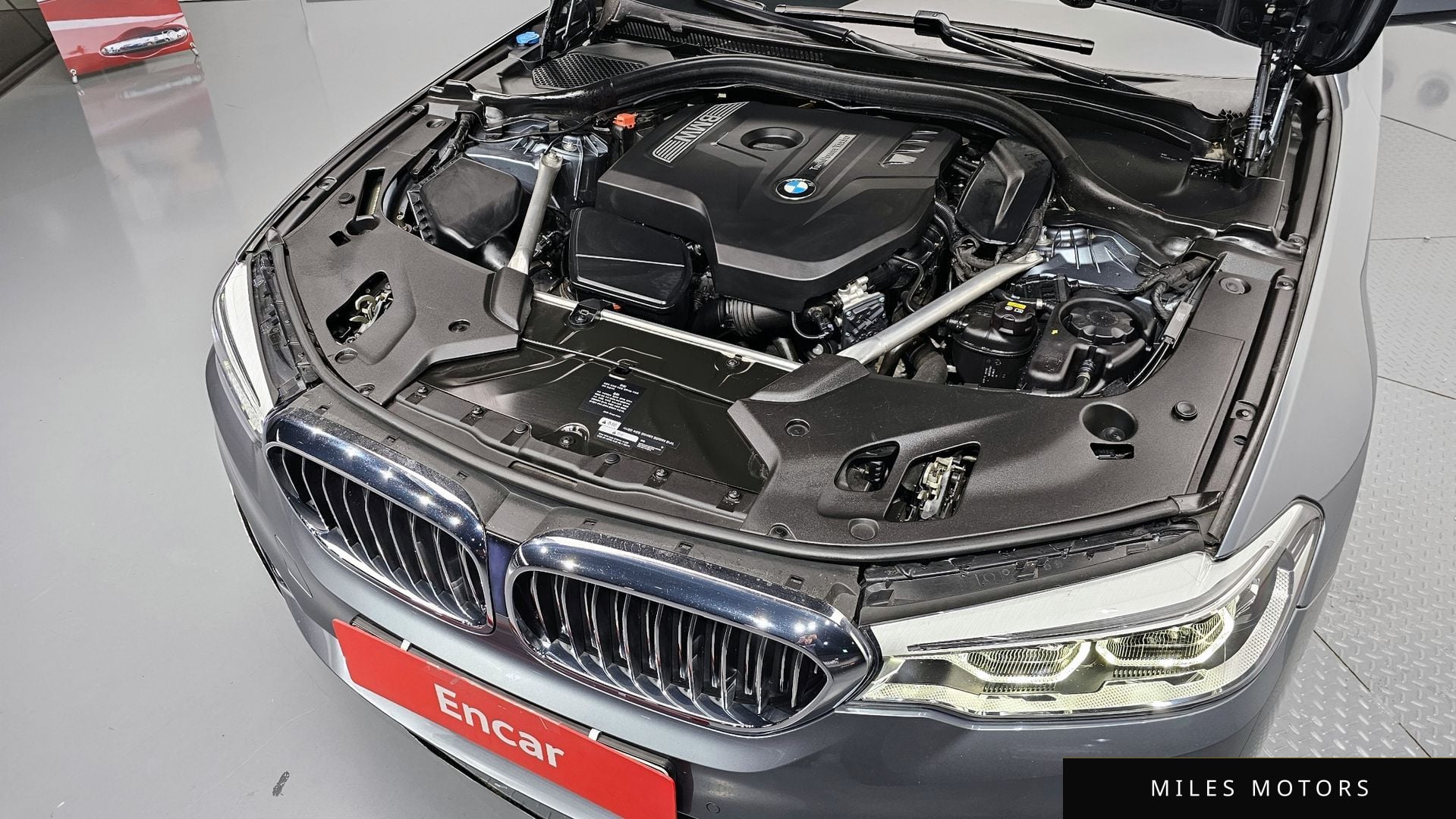 BMW 5 Series (G30) 2018 — миниатюра 6