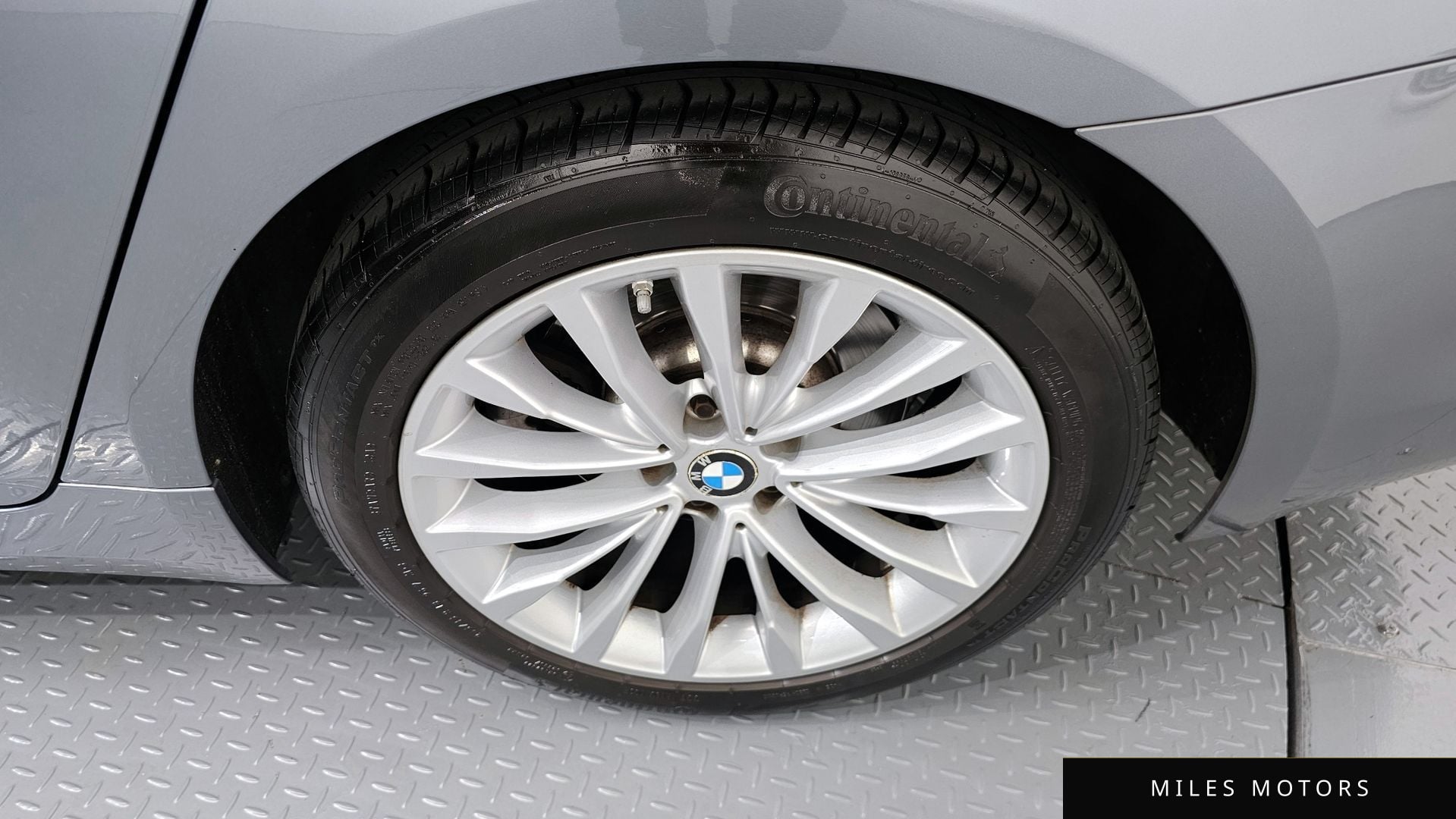 BMW 5 Series (G30) 2018 — миниатюра 7