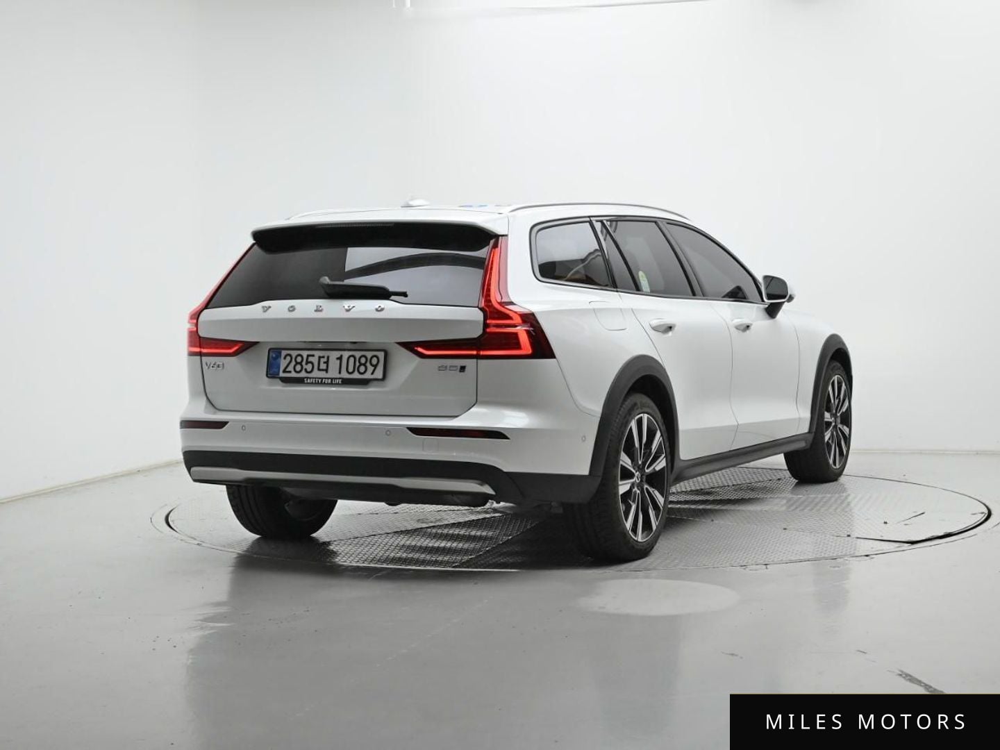 Volvo V60 2025 — миниатюра 2