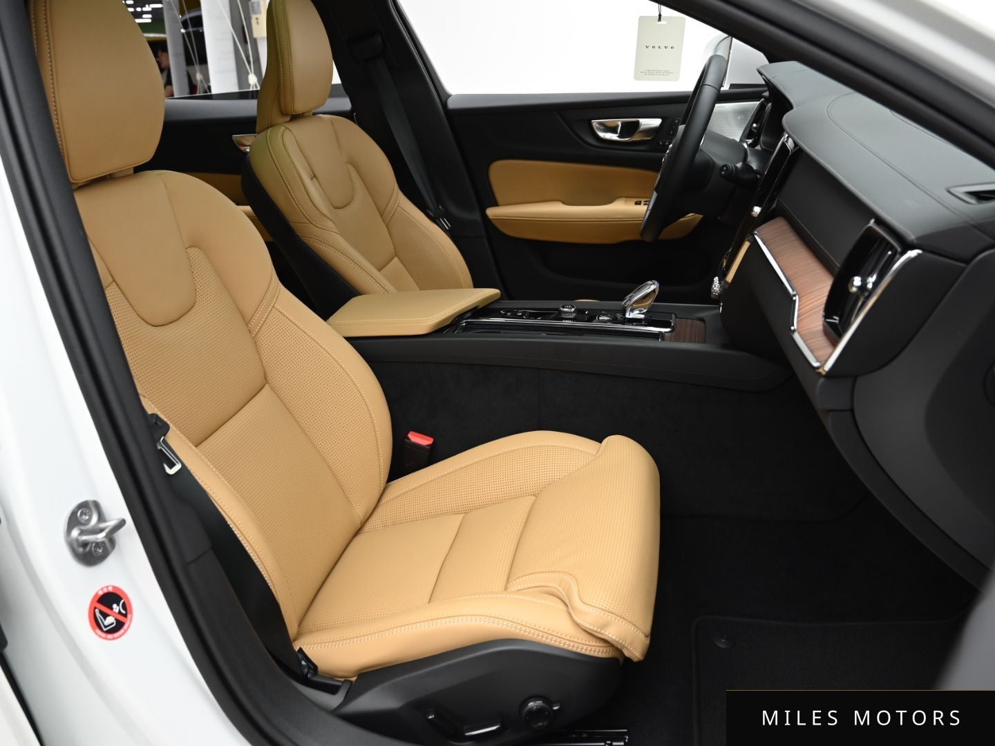 Volvo V60 2025 — миниатюра 11