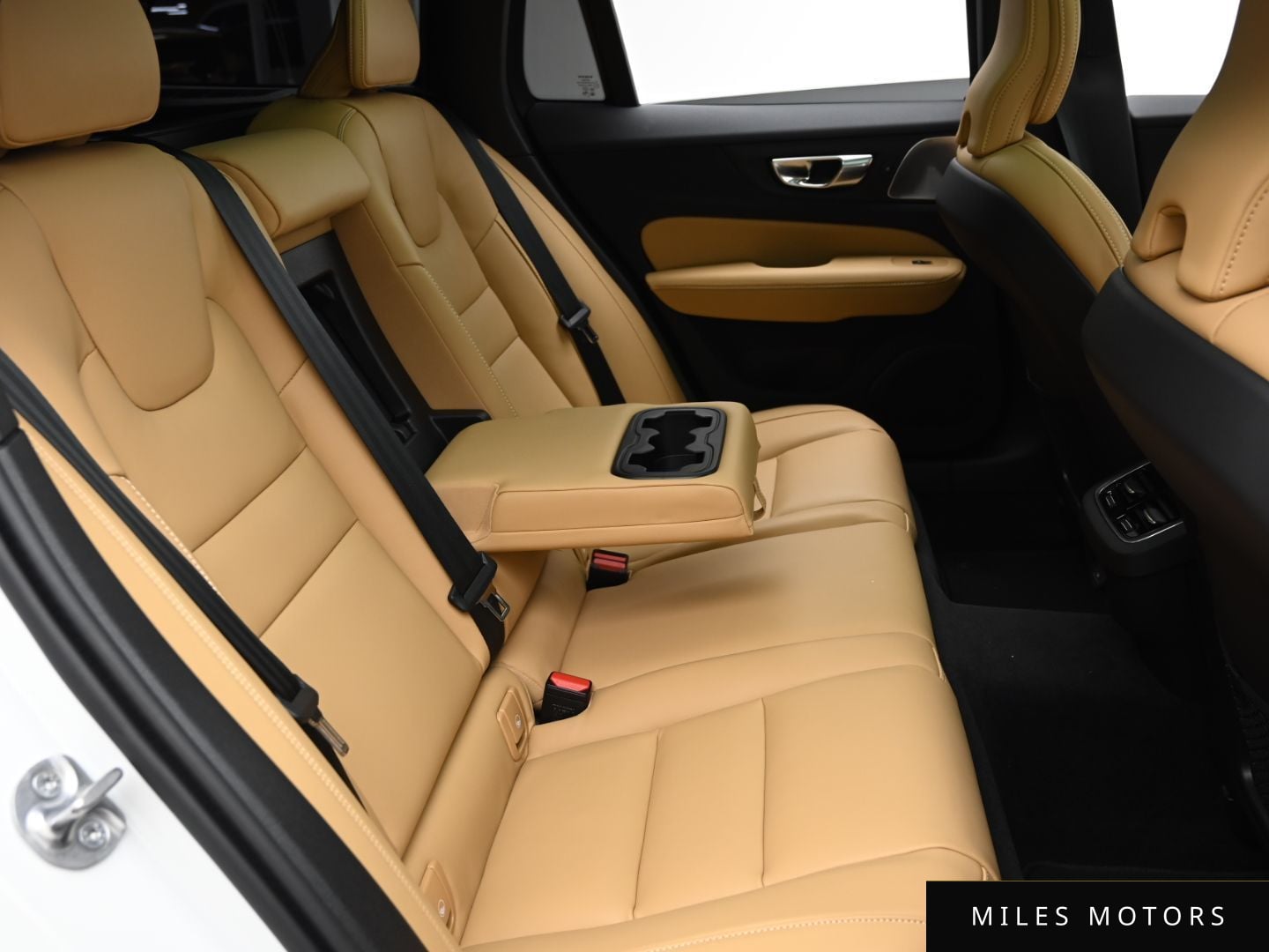 Volvo V60 2025 — миниатюра 12