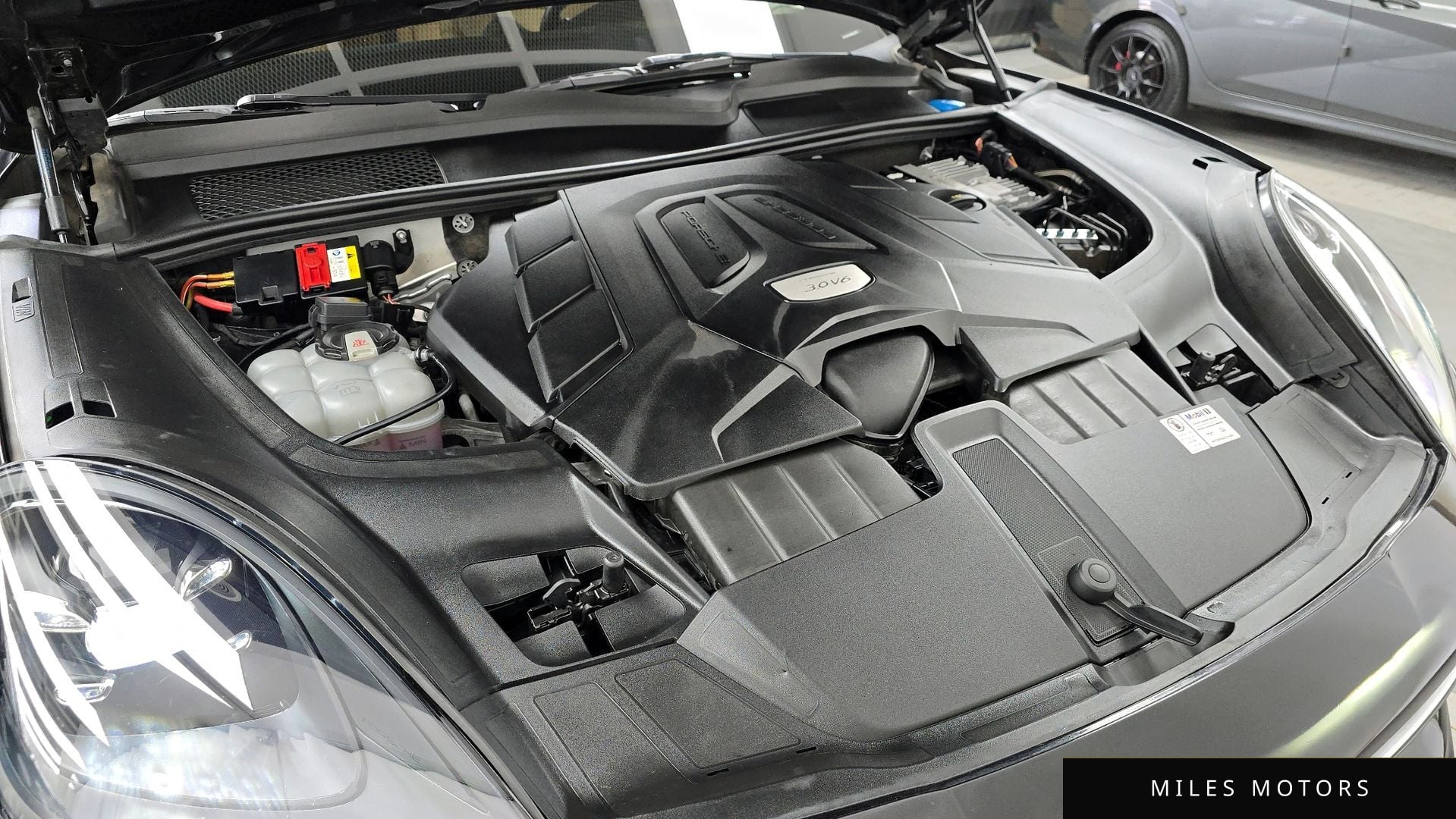Porsche Cayenne 2019 — миниатюра 6