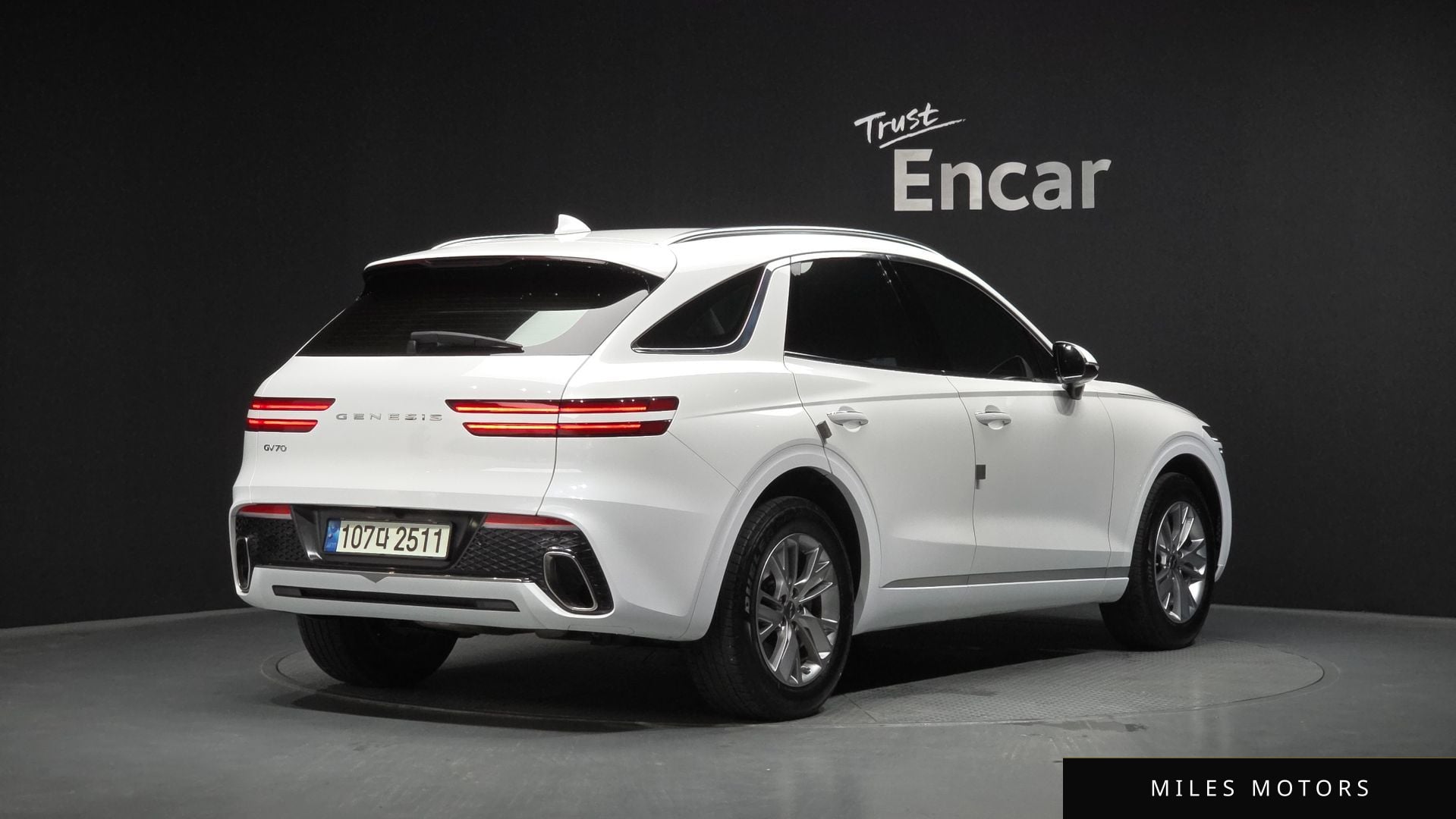 Genesis GV70 2022 — миниатюра 2