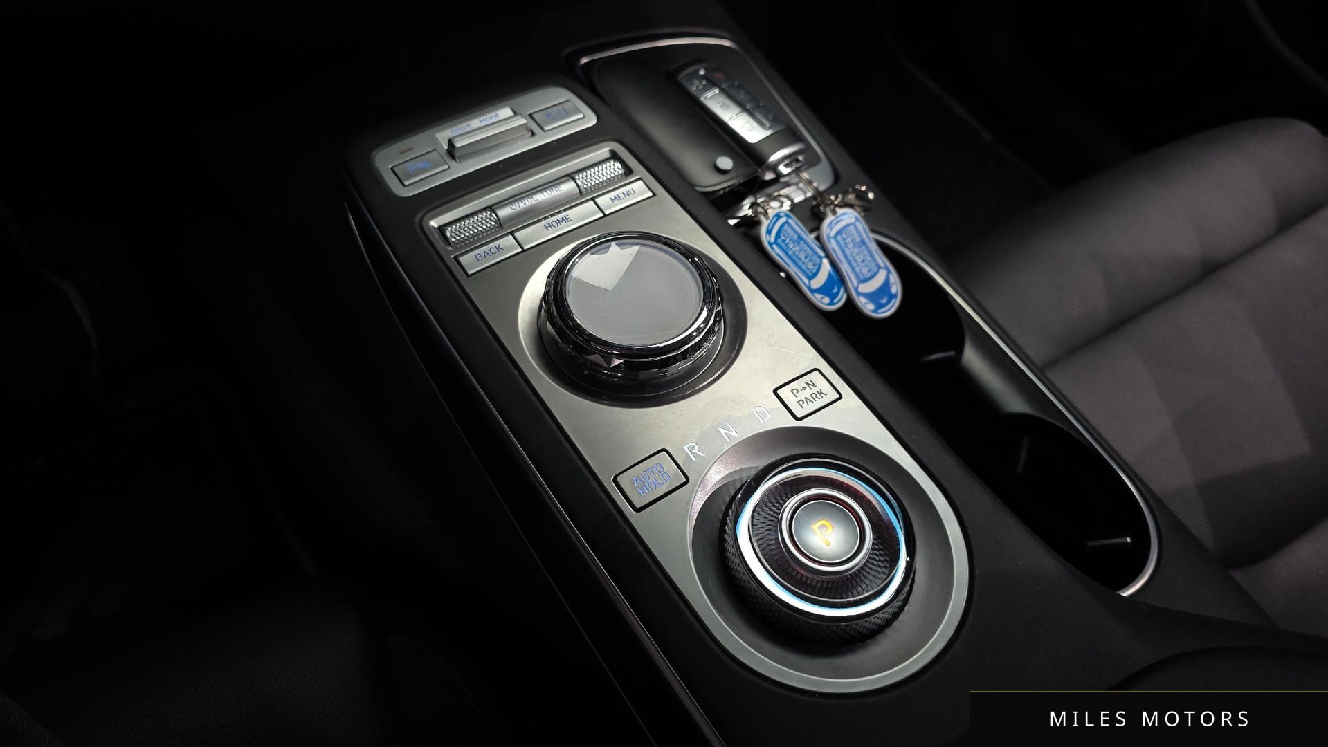 Genesis GV70 2022 — миниатюра 12