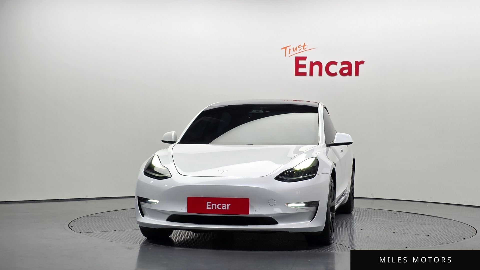 Tesla Model 3 2021 — миниатюра 3