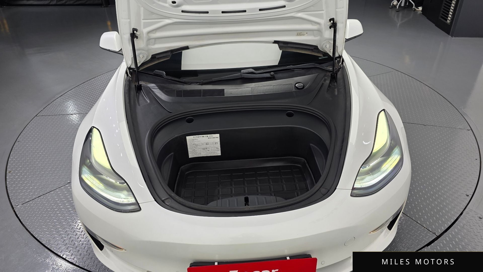 Tesla Model 3 2021 — миниатюра 6