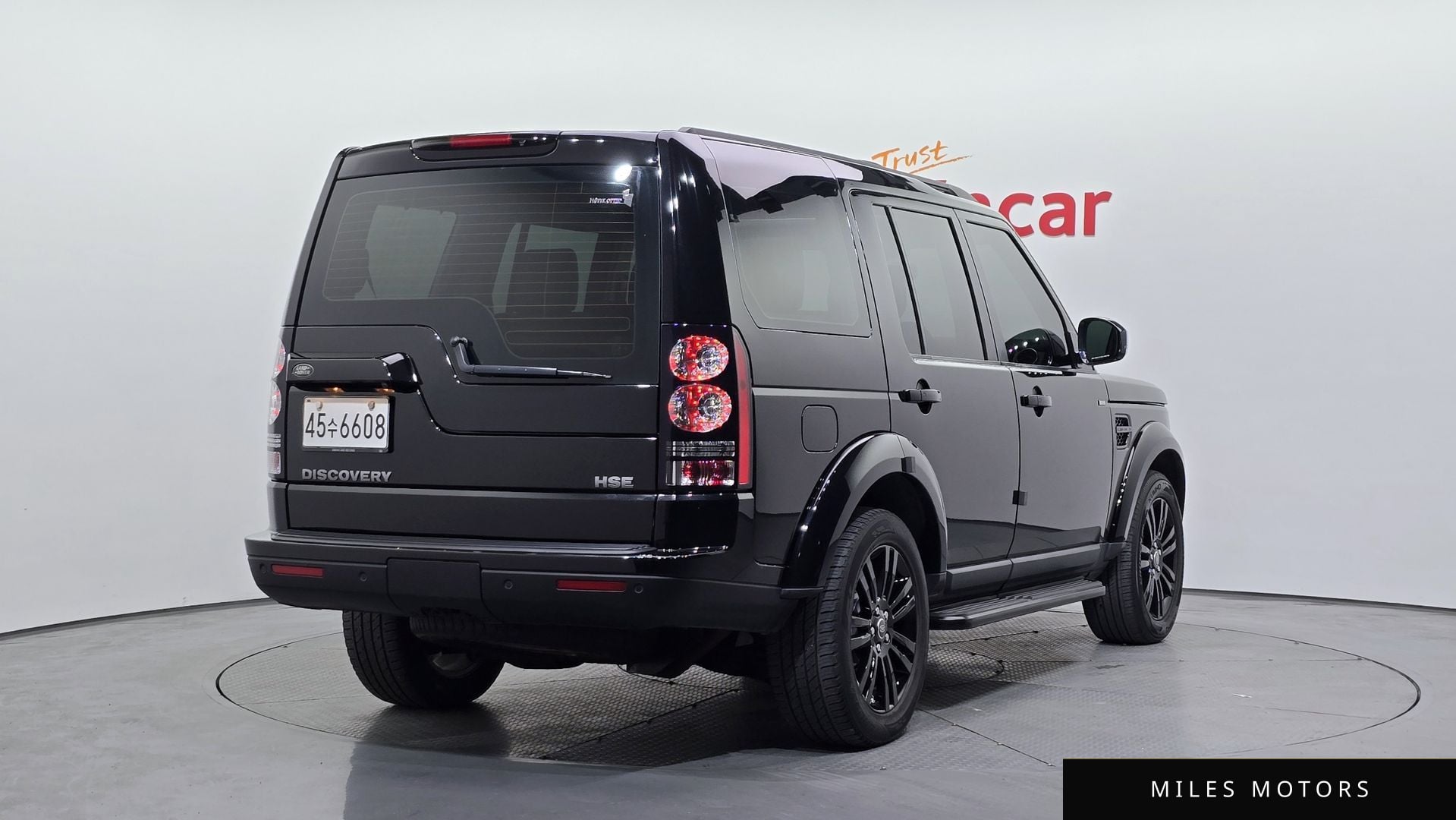 Land Rover Discovery 2015 — миниатюра 2