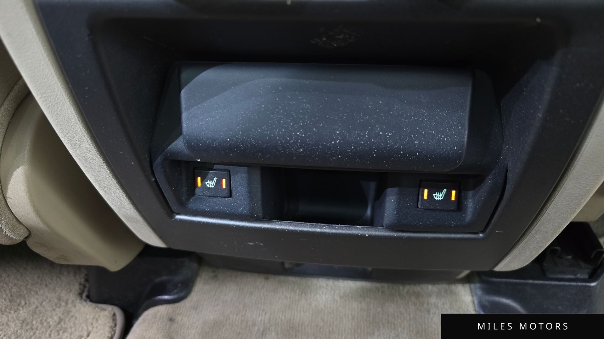 Land Rover Discovery 2015 — миниатюра 12