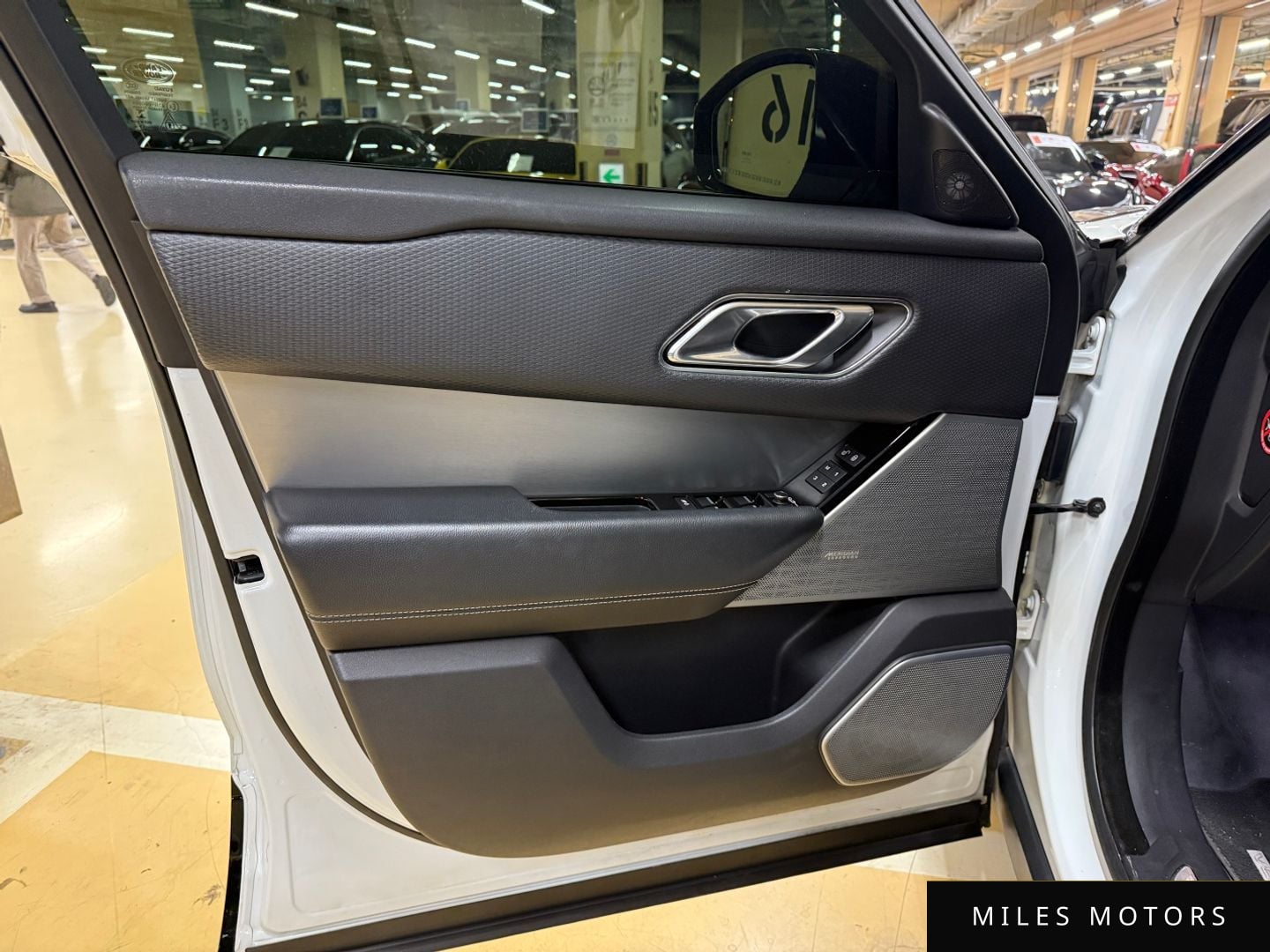Land Rover Range Rover Velar 2018 — миниатюра 8