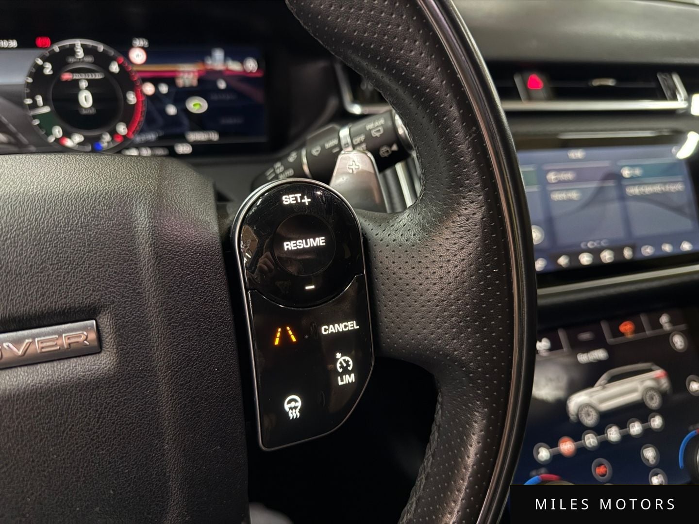 Land Rover Range Rover Velar 2018 — миниатюра 12