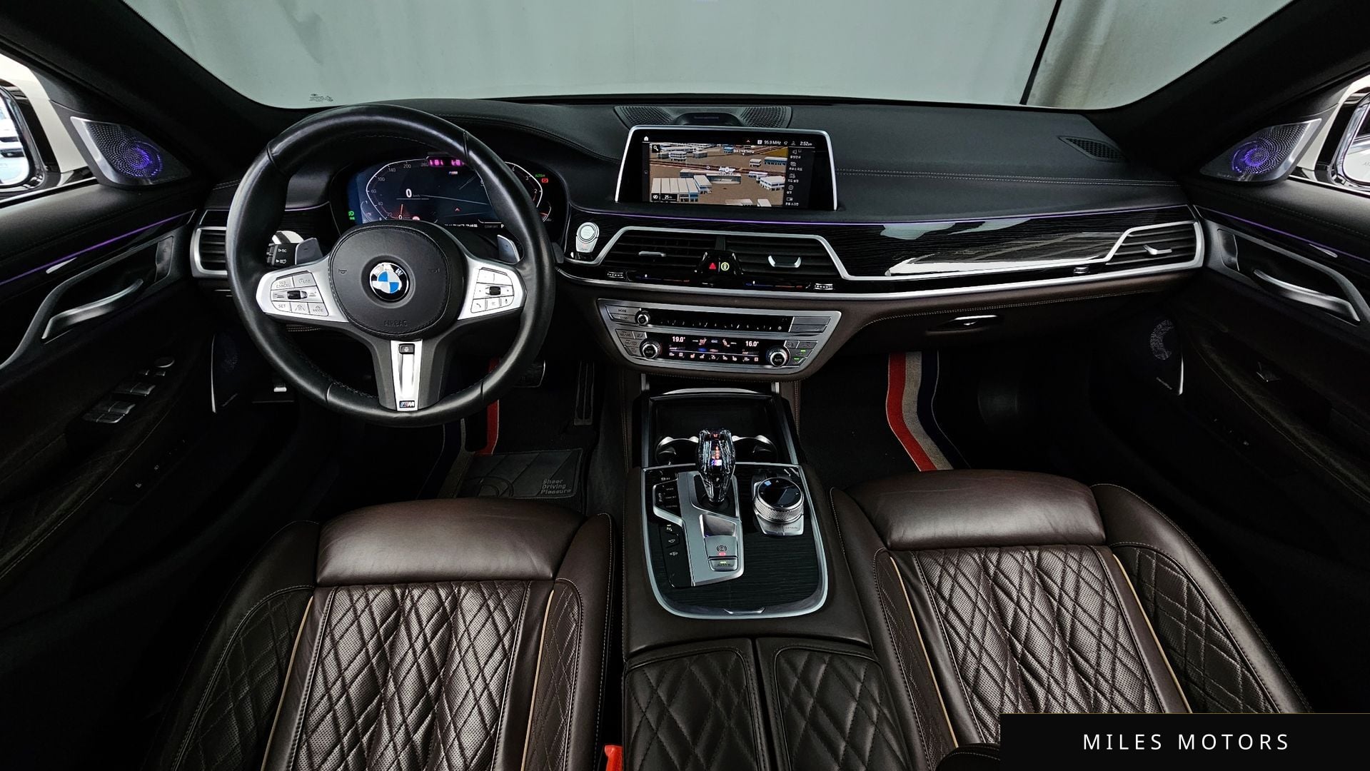 BMW 7 Series (G11) 2020 — миниатюра 7