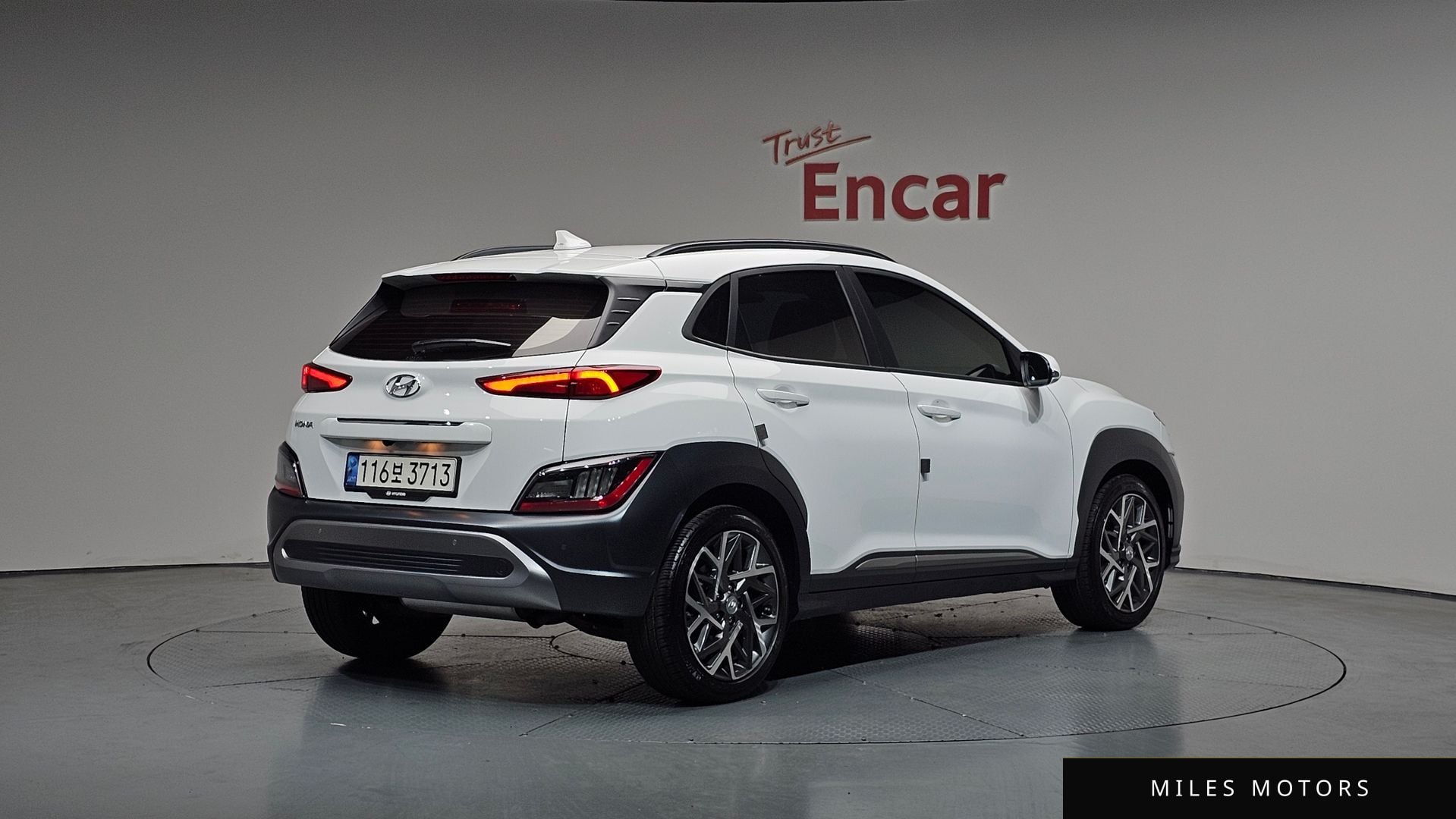 Hyundai Kona 2021 — фото 1 из 12