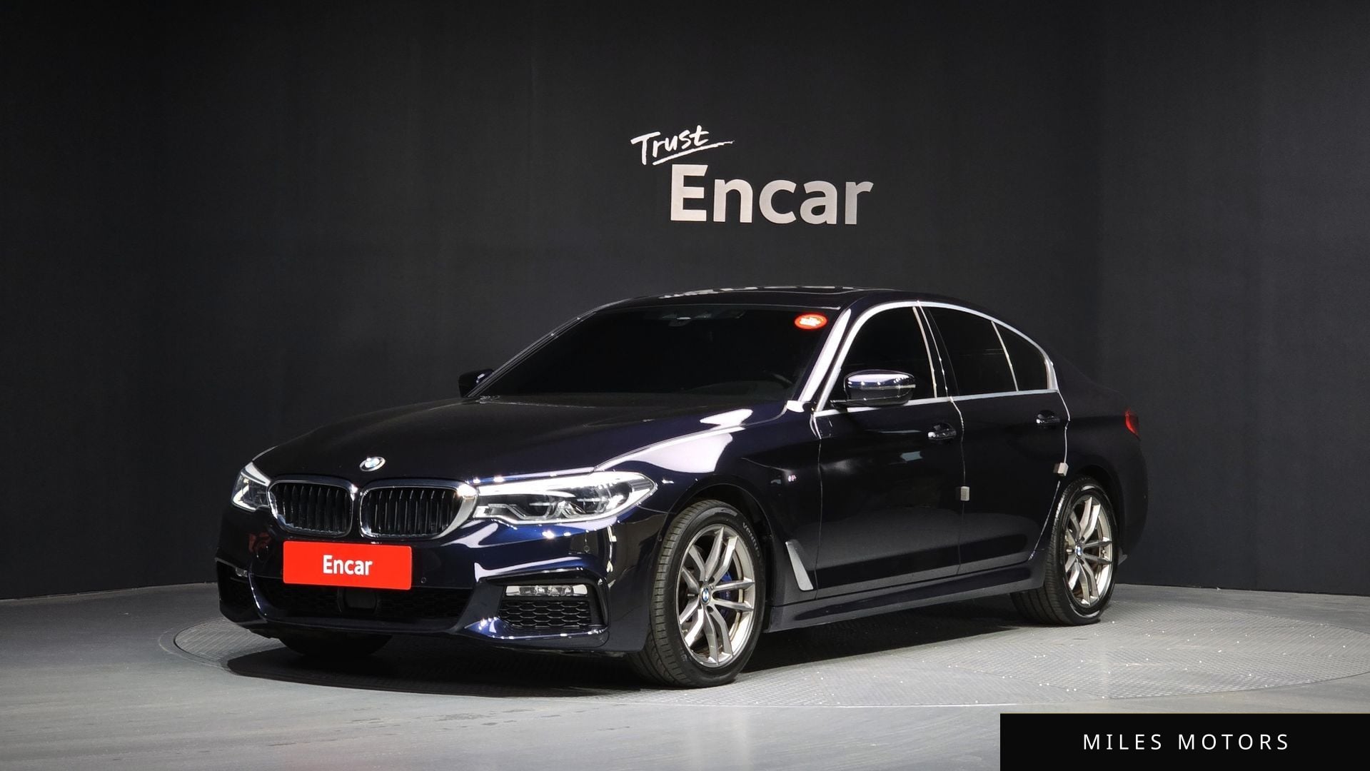 BMW 5 Series (G30) 2018 — фото 1 из 12