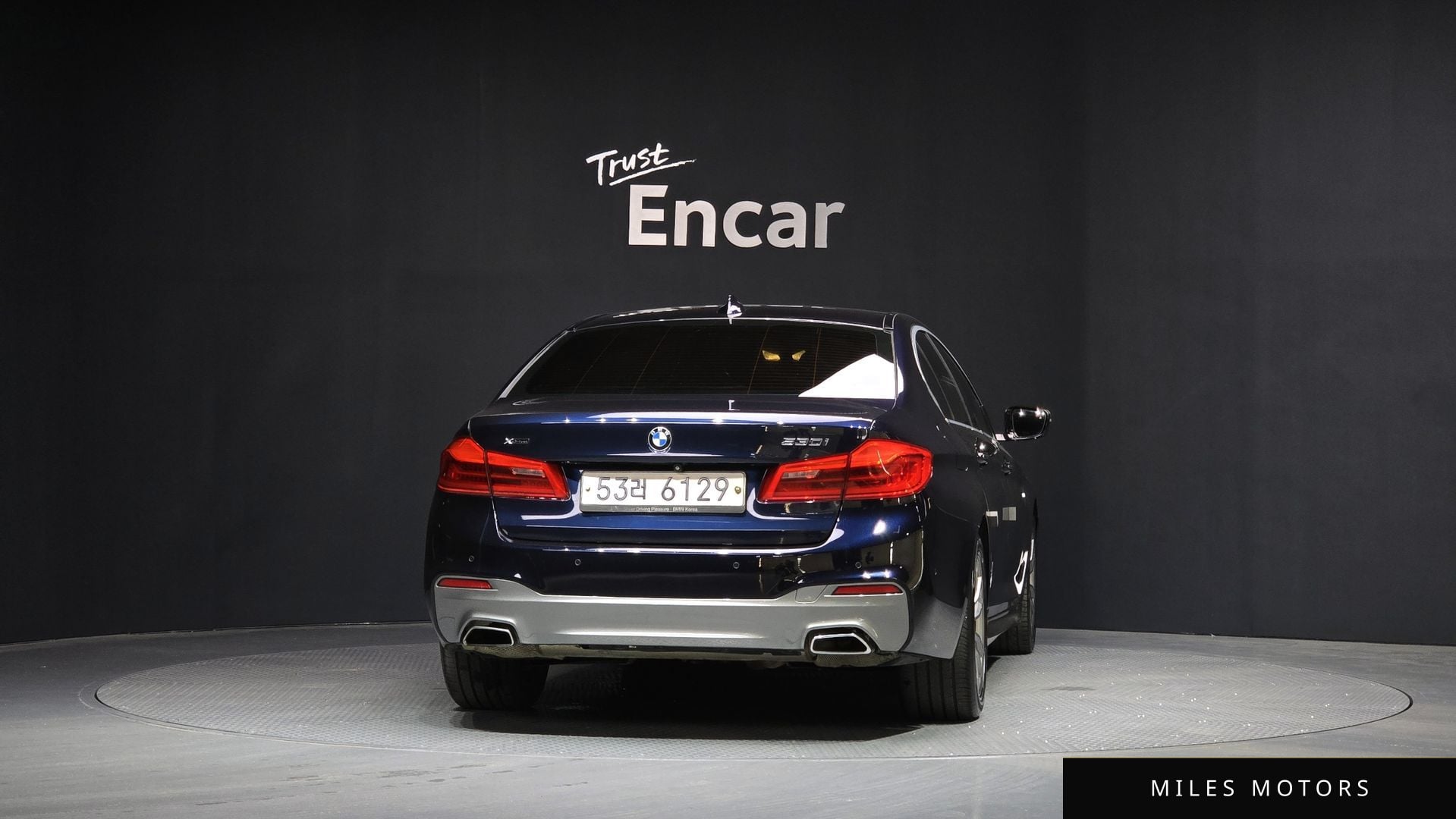 BMW 5 Series (G30) 2018 — миниатюра 4