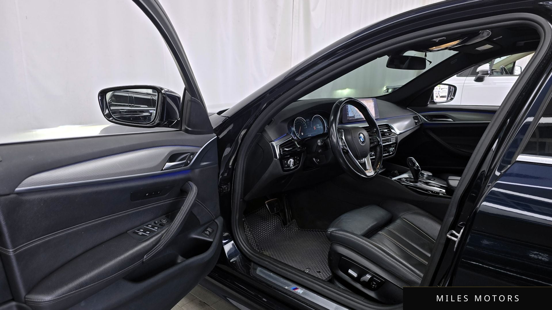 BMW 5 Series (G30) 2018 — миниатюра 10