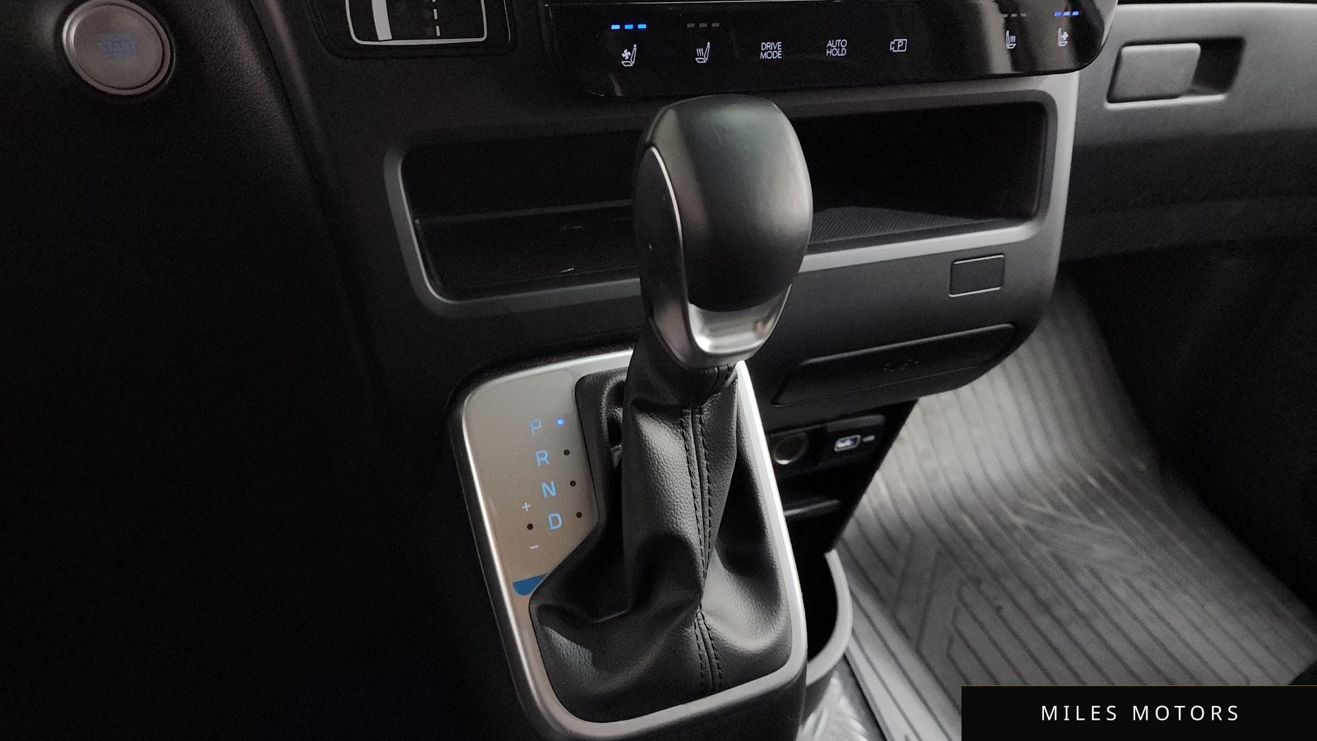 Hyundai Staria 2023 — миниатюра 12