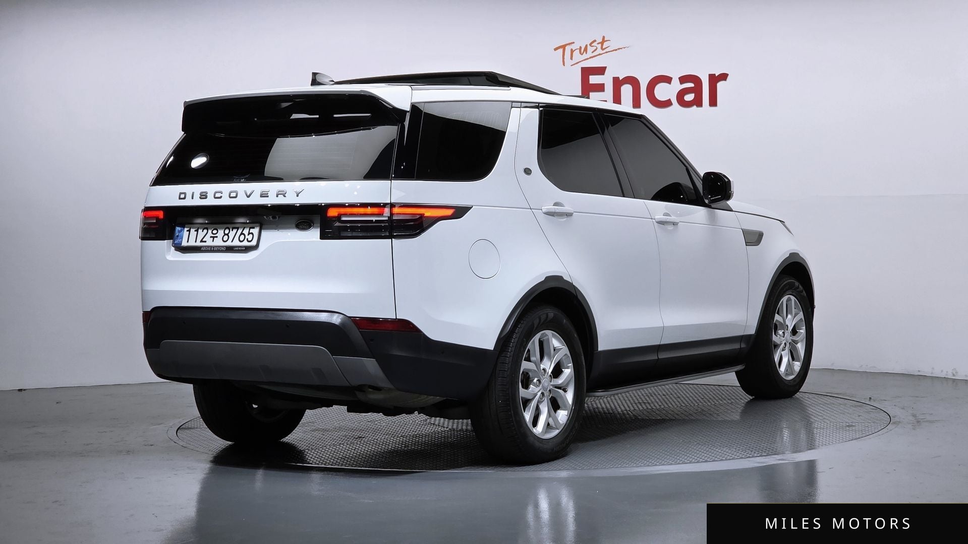 Land Rover Discovery 2020 — миниатюра 2