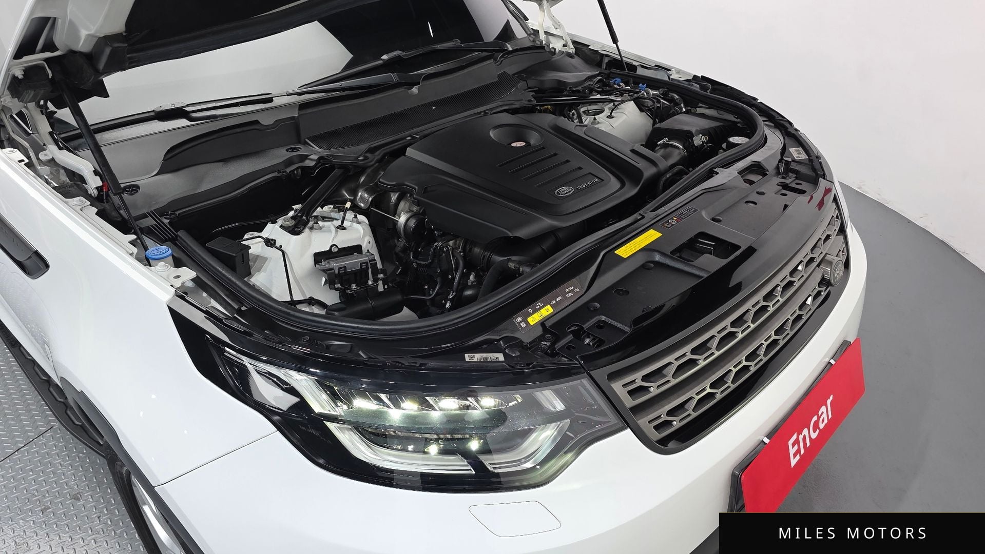 Land Rover Discovery 2020 — миниатюра 6