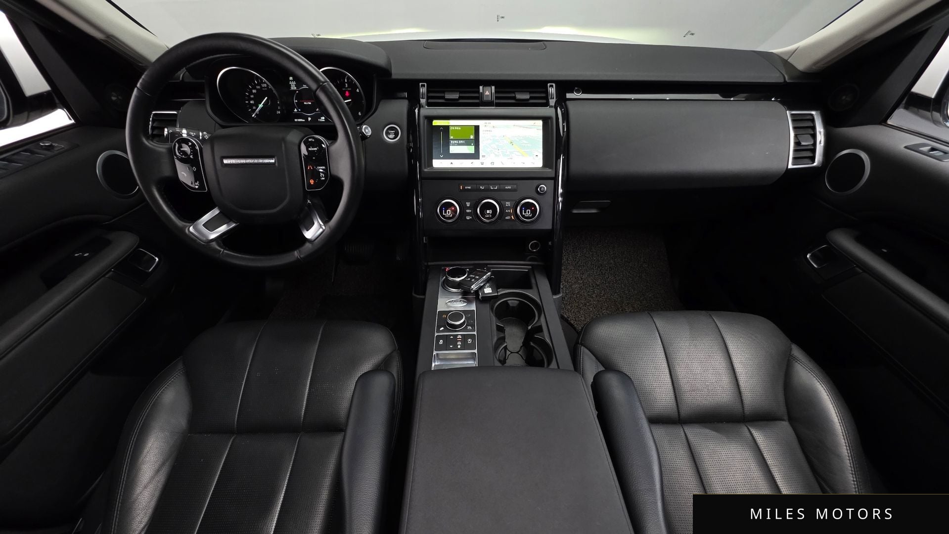 Land Rover Discovery 2020 — миниатюра 10