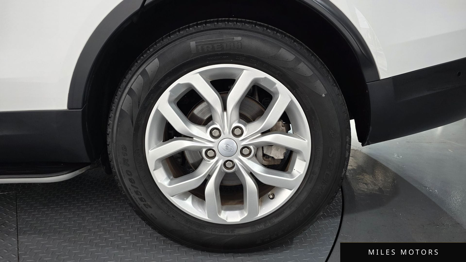Land Rover Discovery 2020 — миниатюра 7