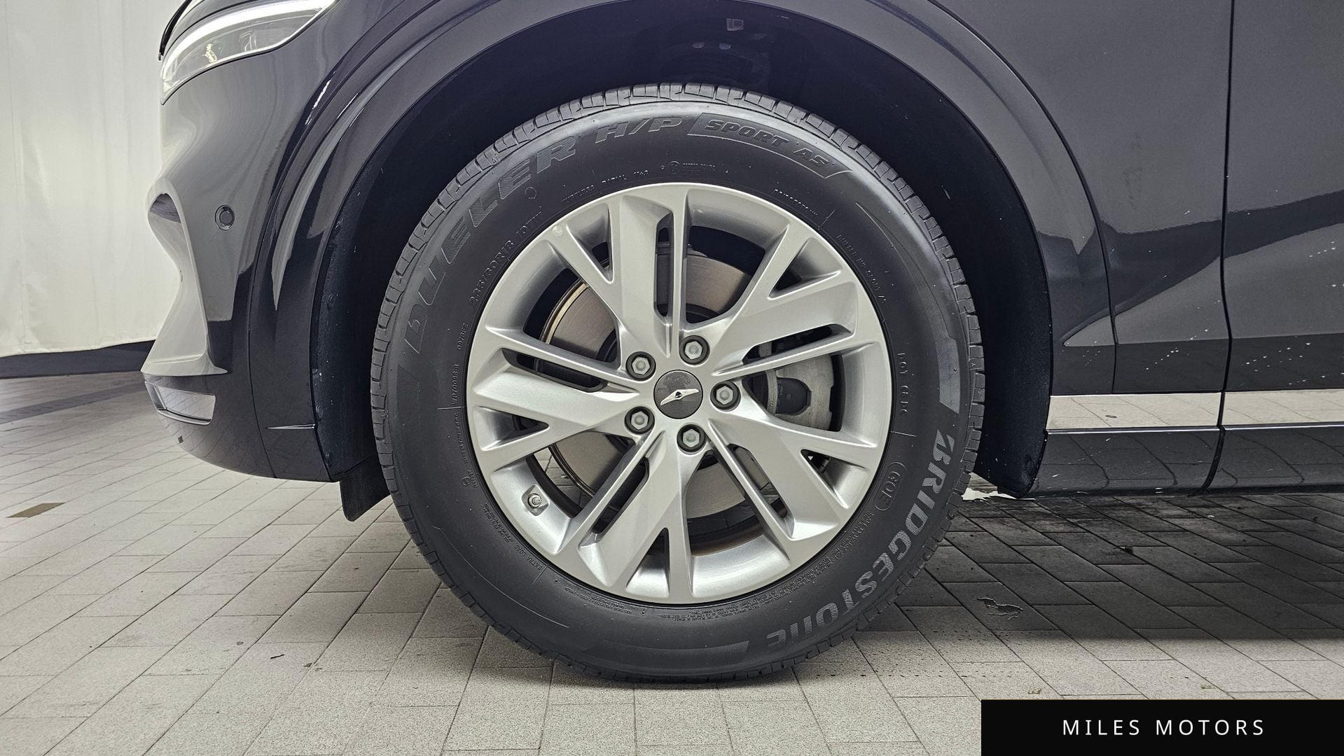 Genesis GV70 2023 — миниатюра 5