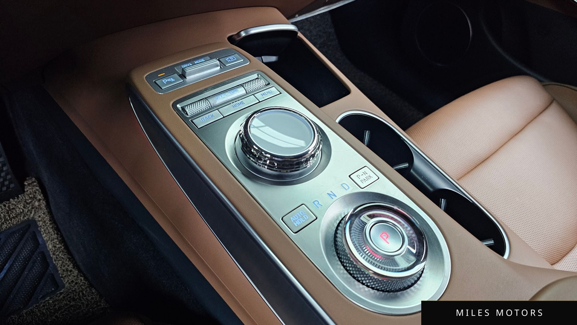 Genesis GV70 2023 — миниатюра 12