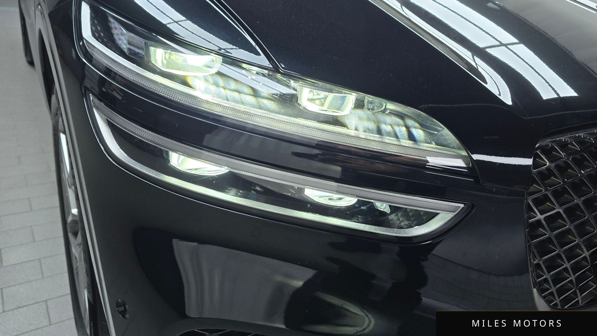 Genesis GV70 2023 — миниатюра 8