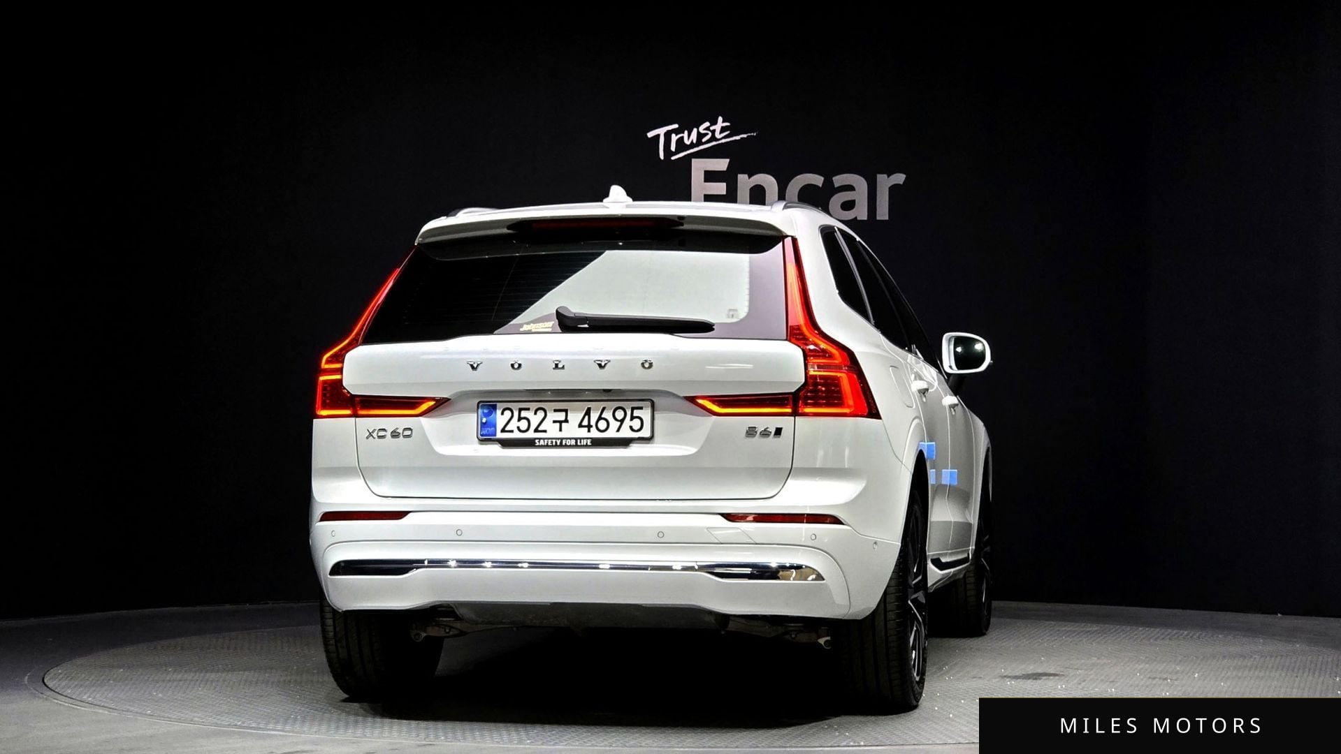 Volvo XC60 2024 — миниатюра 4