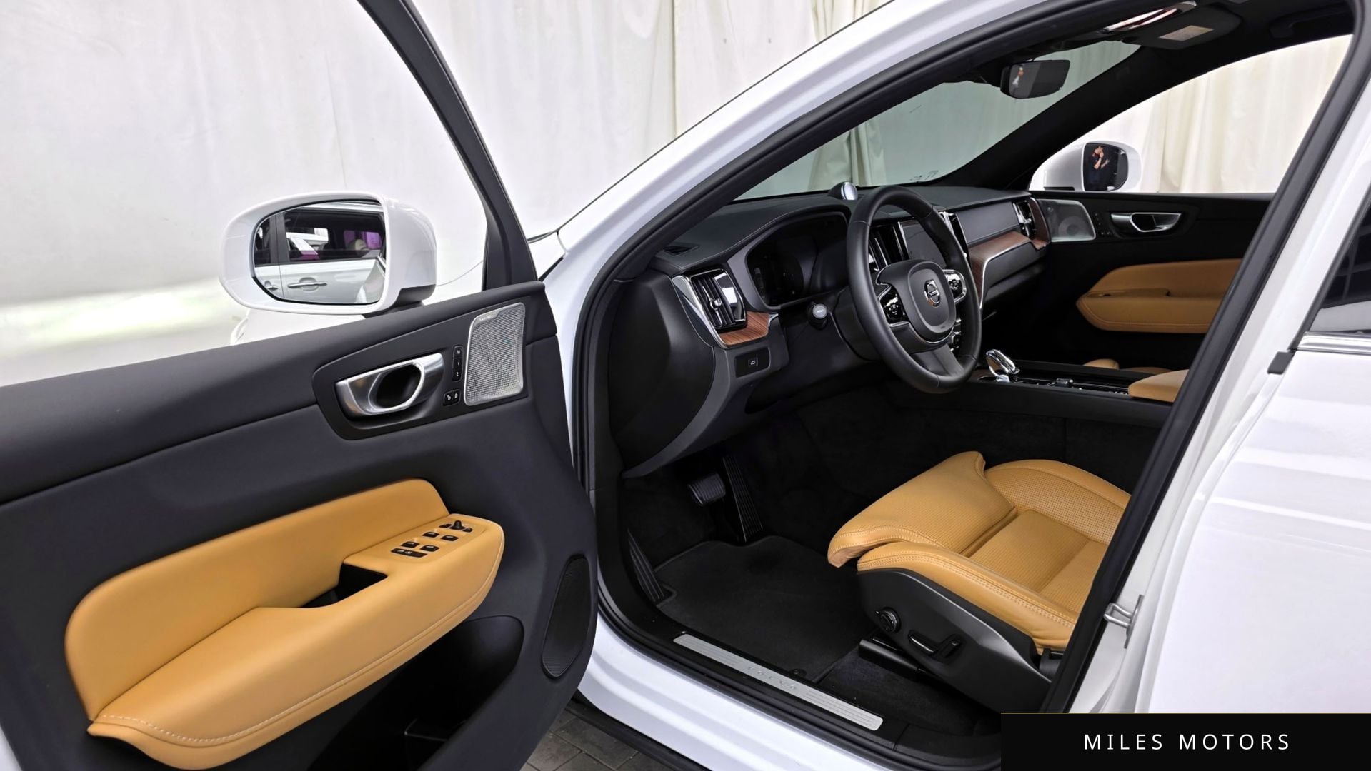Volvo XC60 2024 — миниатюра 8