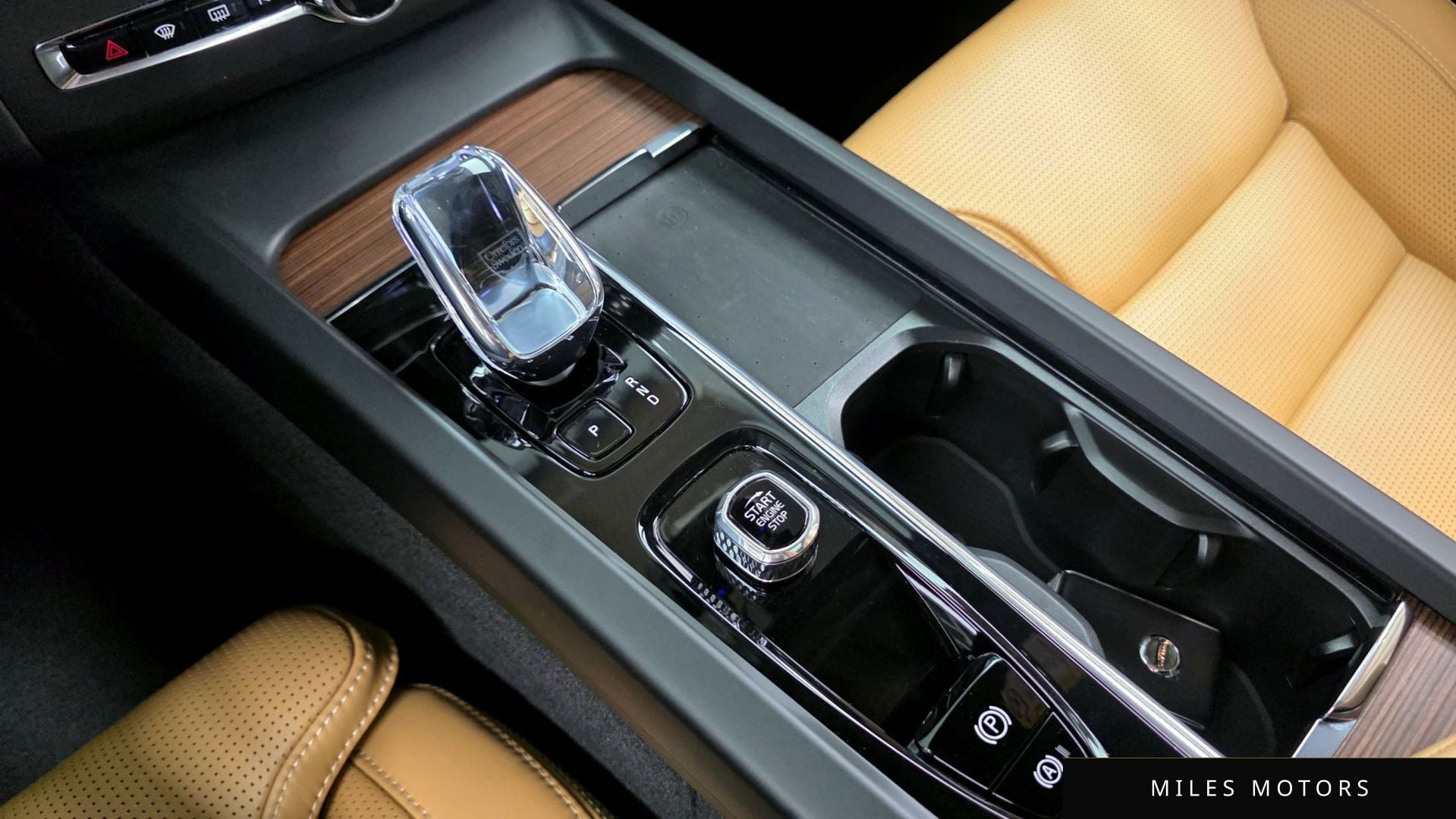 Volvo XC60 2024 — миниатюра 12
