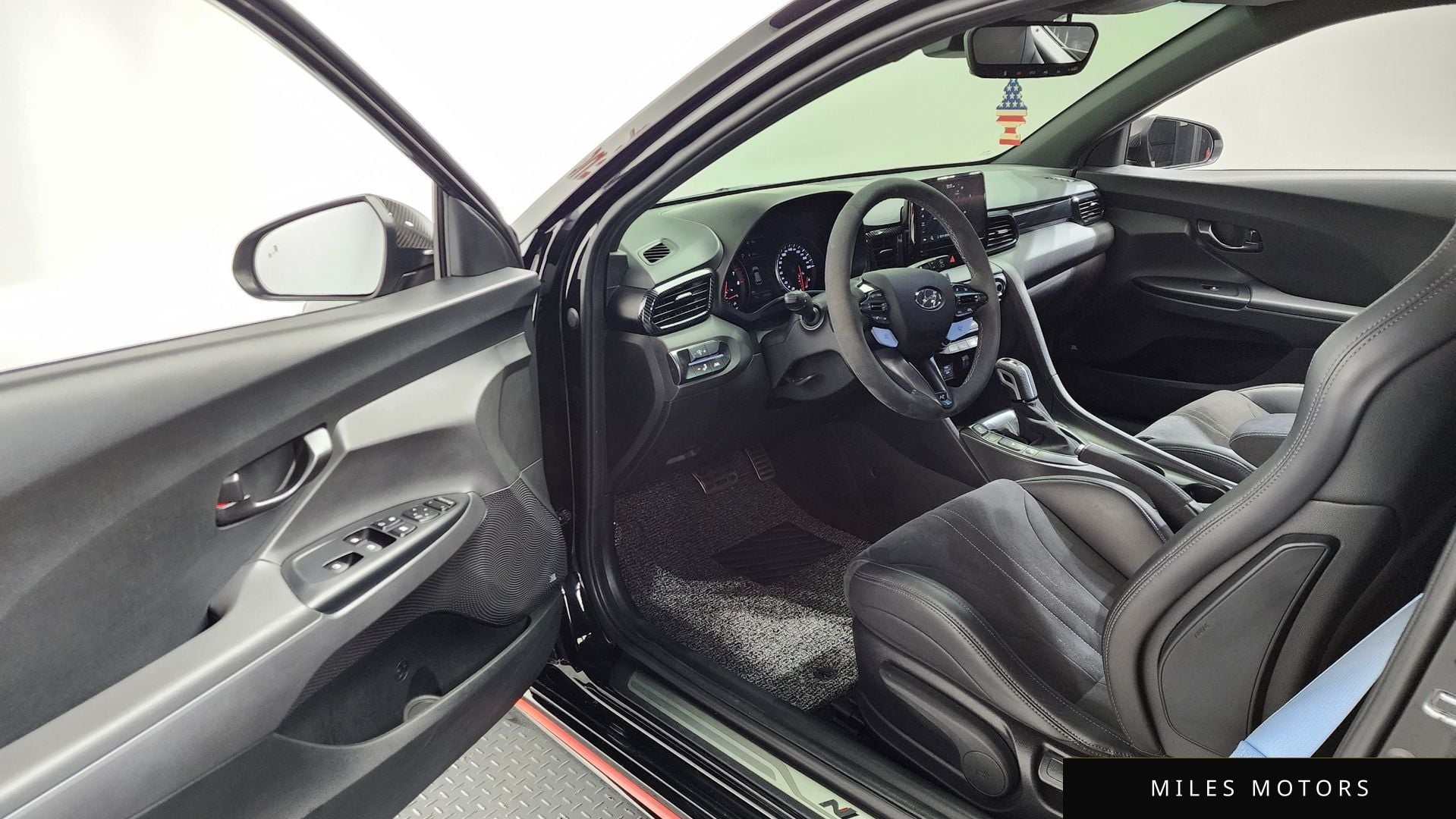 Hyundai Veloster 2022 — миниатюра 12
