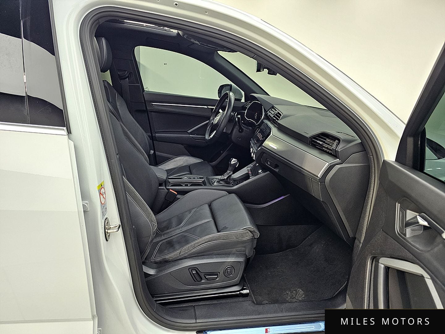 Audi Q3 (F3) 2022 — миниатюра 11