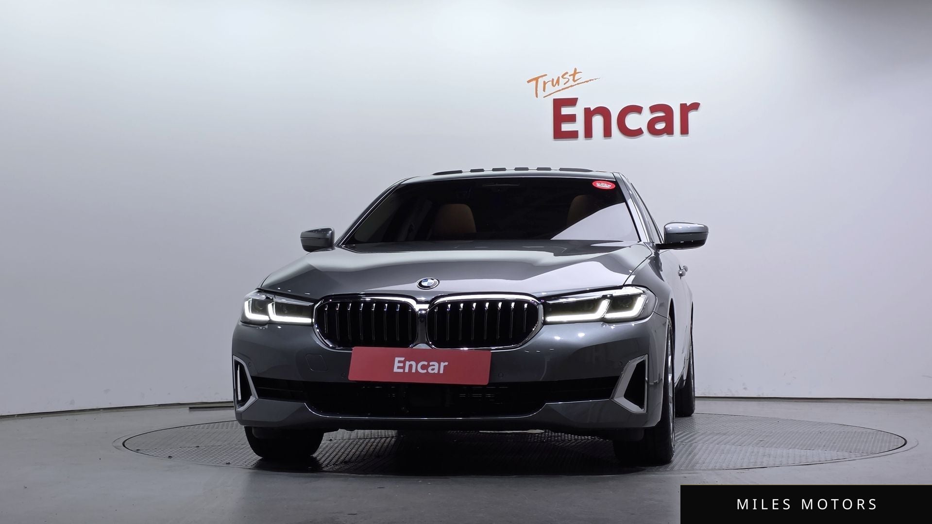 BMW 5 Series (G30) 2023 — миниатюра 3