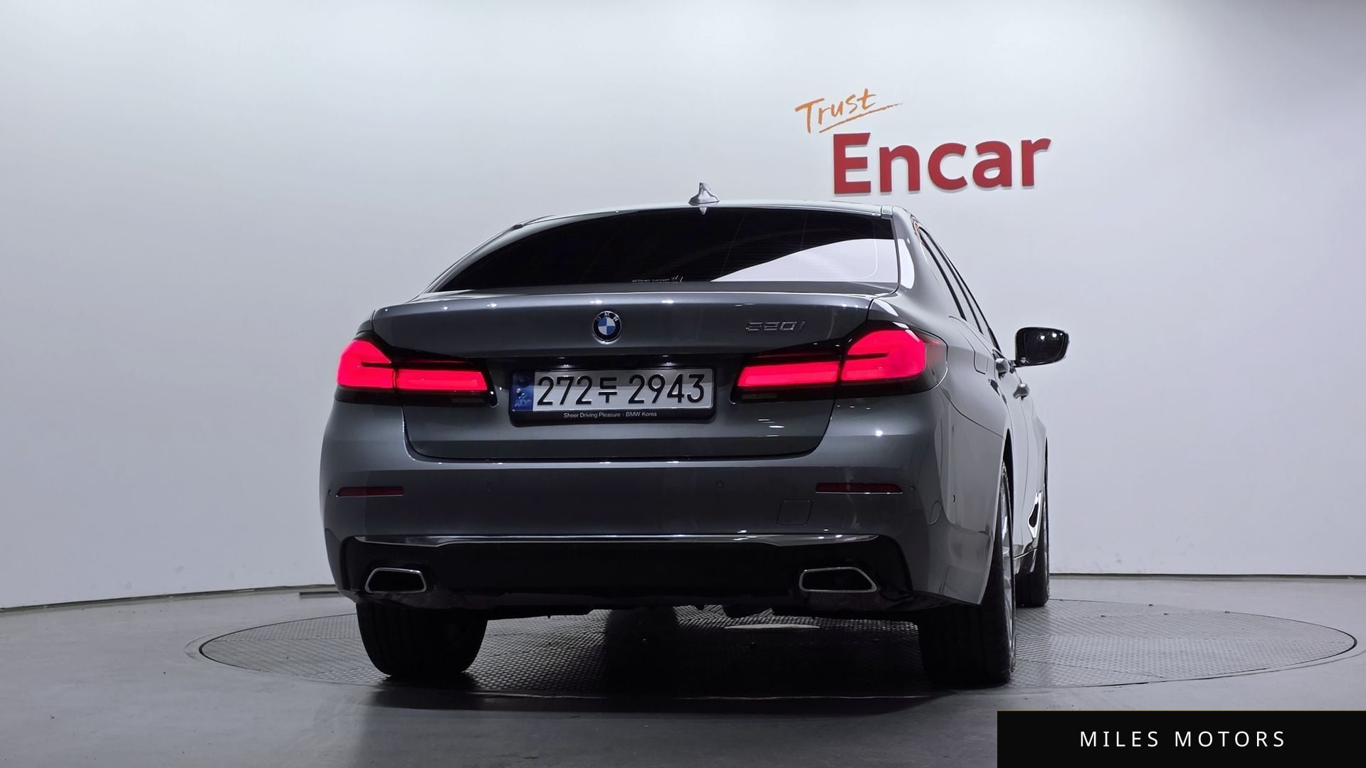 BMW 5 Series (G30) 2023 — миниатюра 4