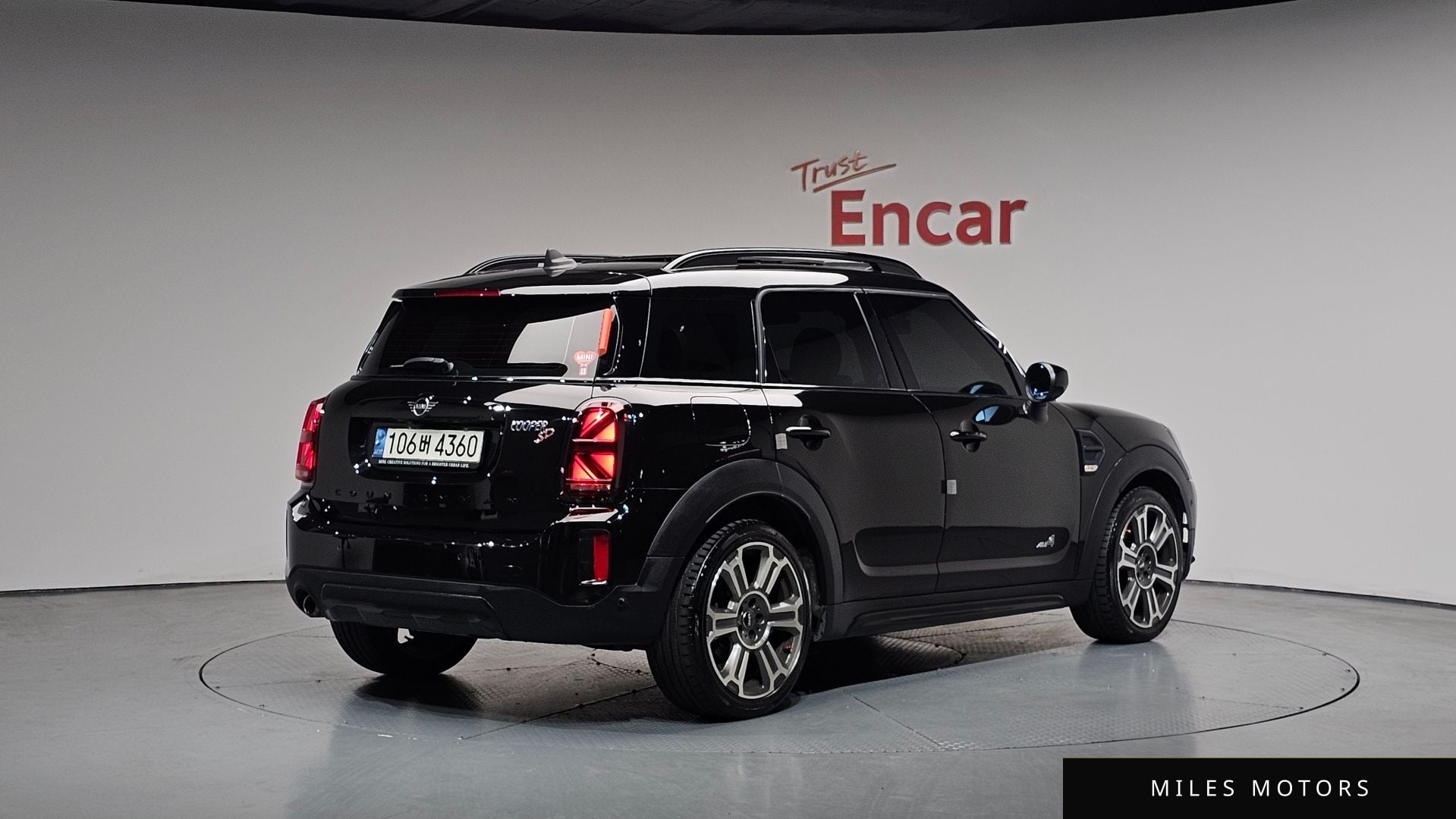 MINI Countryman 2021 — фото 1 из 12