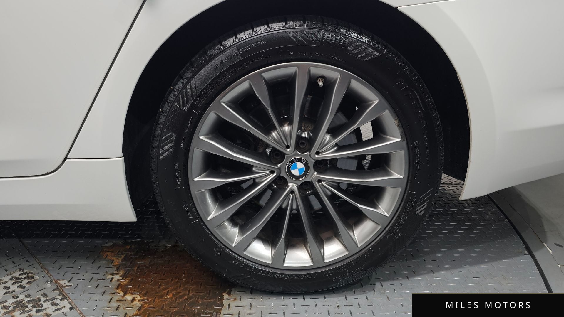 BMW 5 Series (G30) 2018 — миниатюра 6