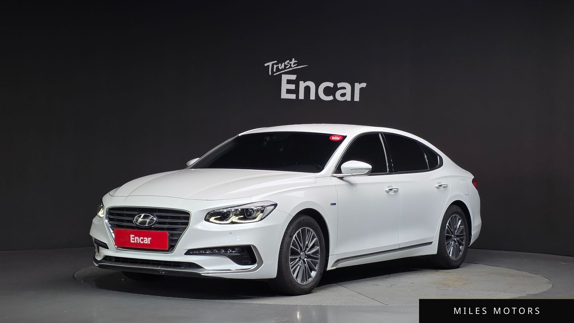 Hyundai Grandeur 2018 — фото 1 из 12